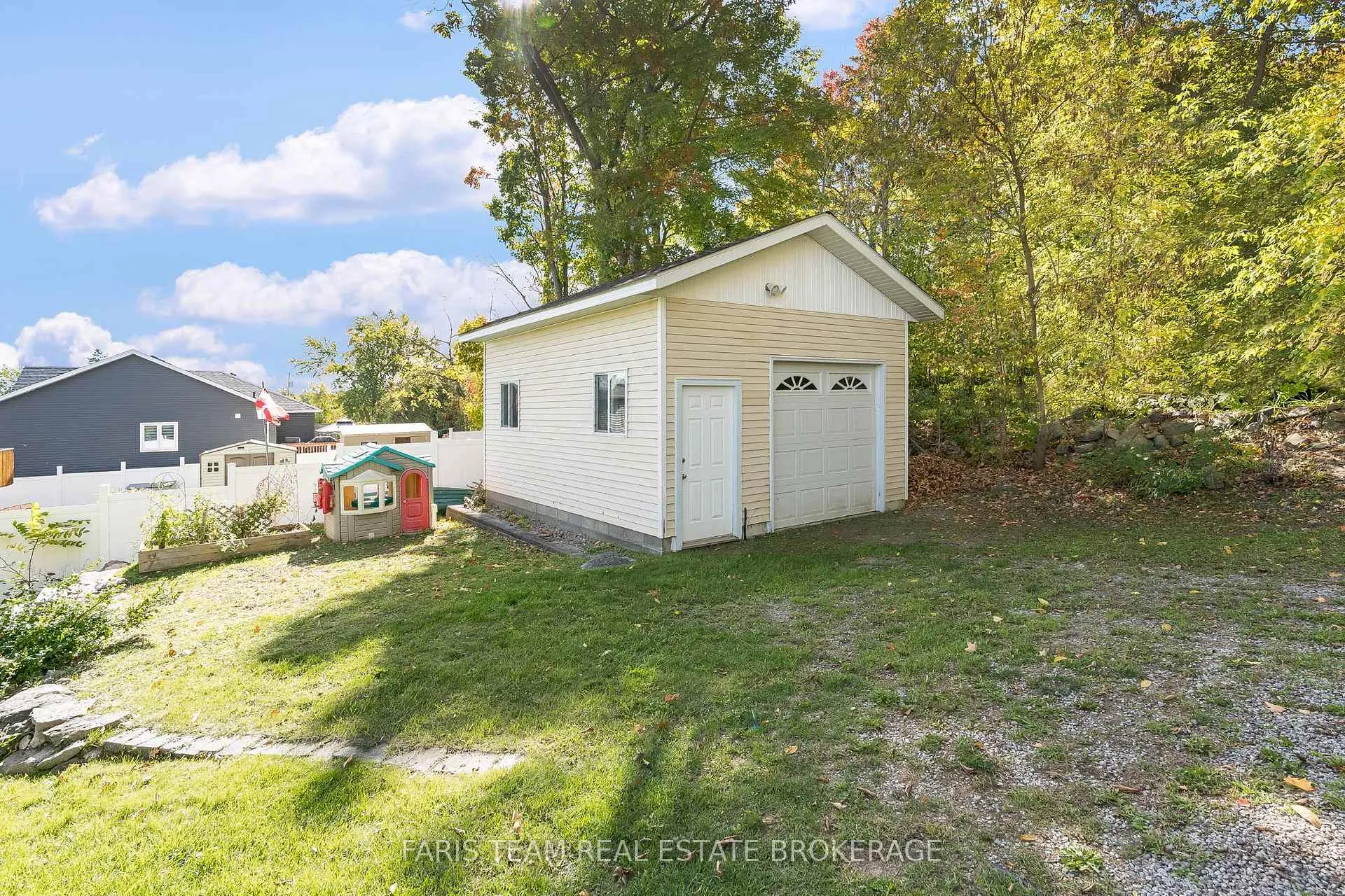 Photo 35 of 427 Ann Street, Tay, Port McNicoll — HOMEH