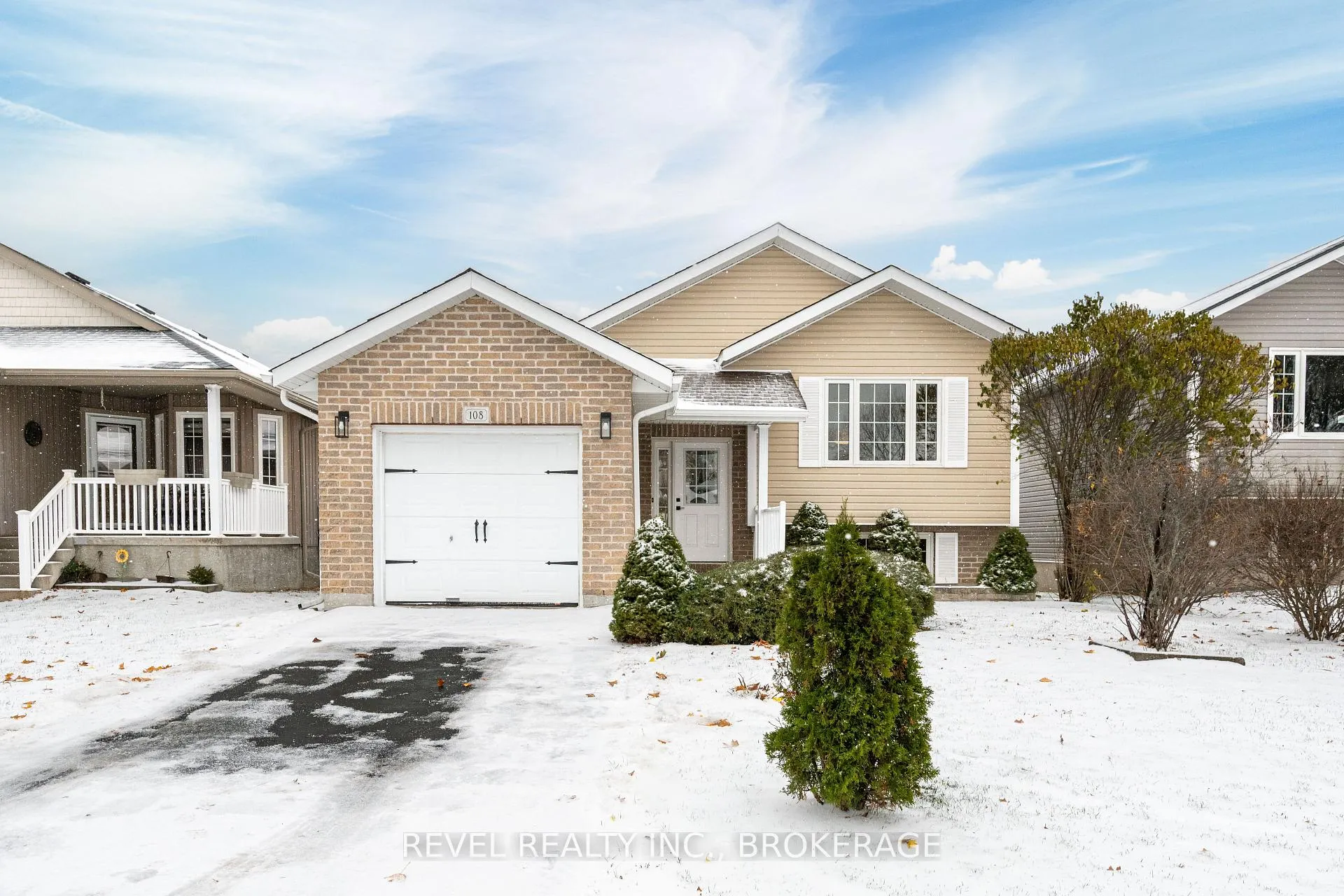 Photo 1 of 108 Islandview Drive, Loyalist, Amherstview — HOMEH