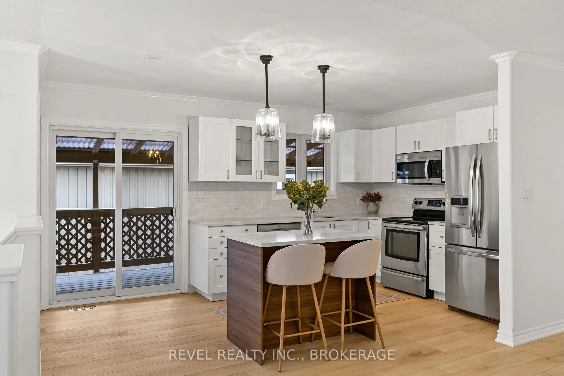 Photo 13 of 108 Islandview Drive, Loyalist, Amherstview — HOMEH