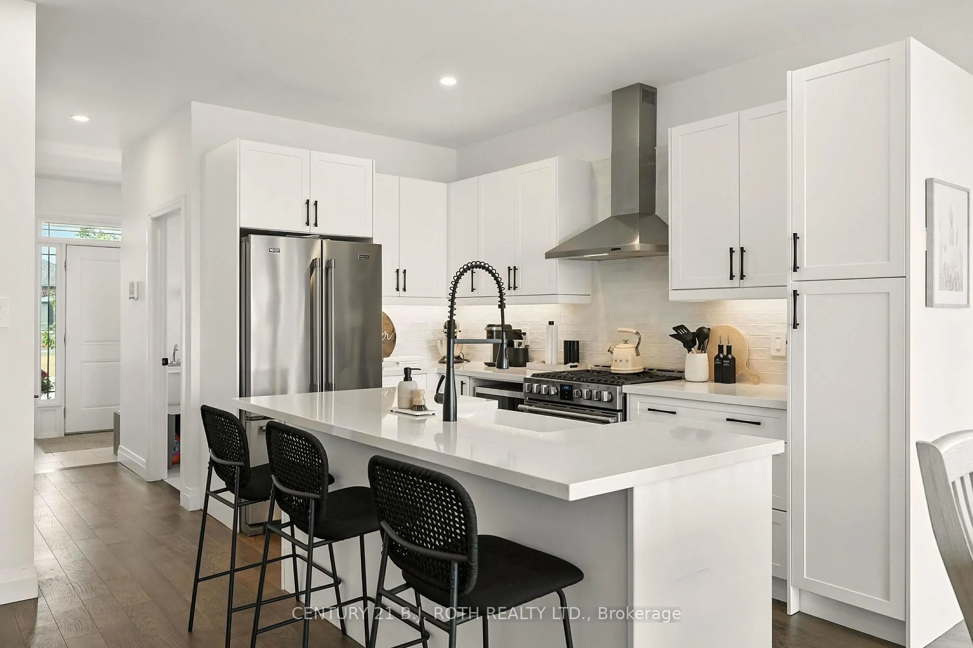 Photo 6 of 124 Ritchie Crescent, Springwater, Elmvale — HOMEH