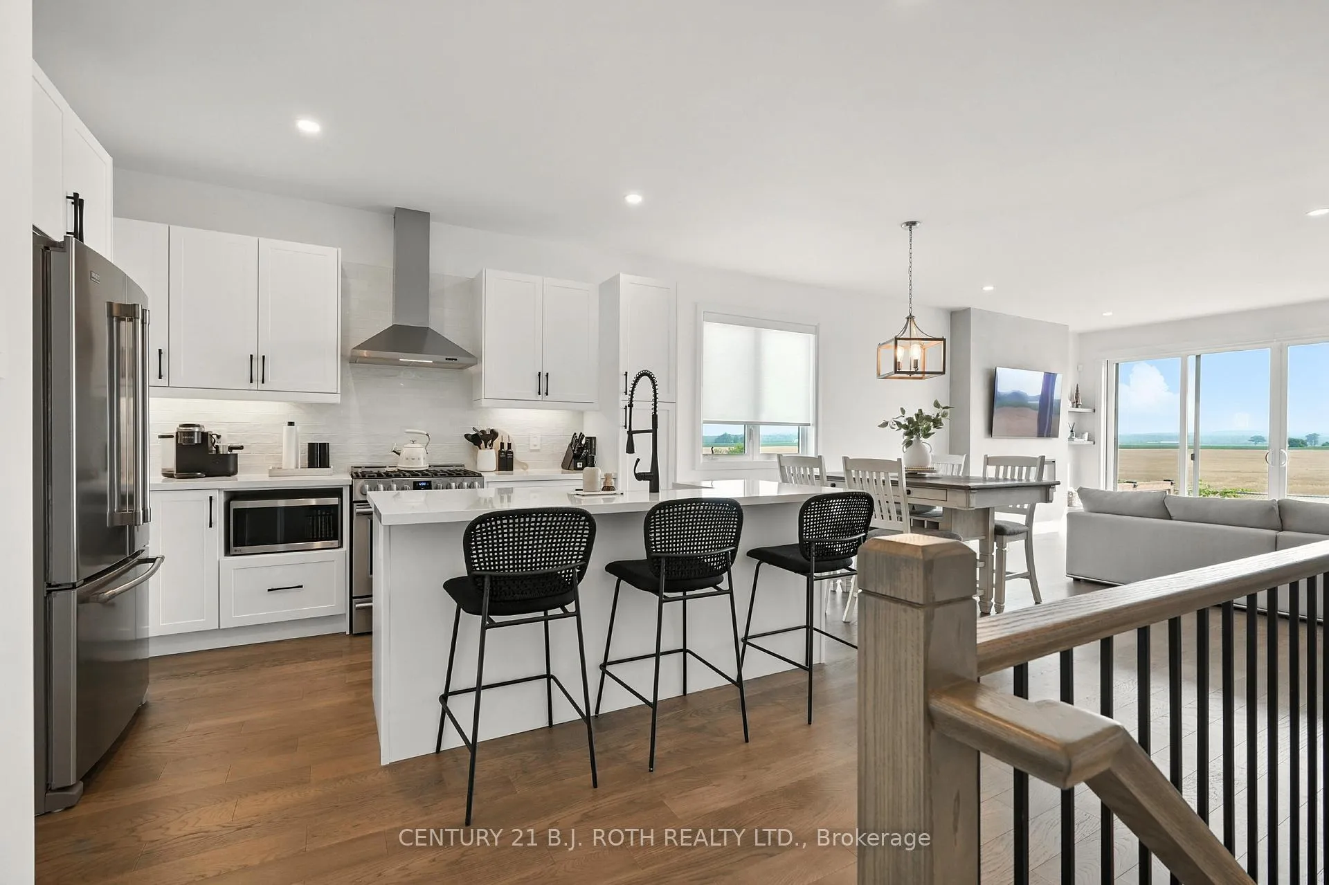 Photo 7 of 124 Ritchie Crescent, Springwater, Elmvale — HOMEH
