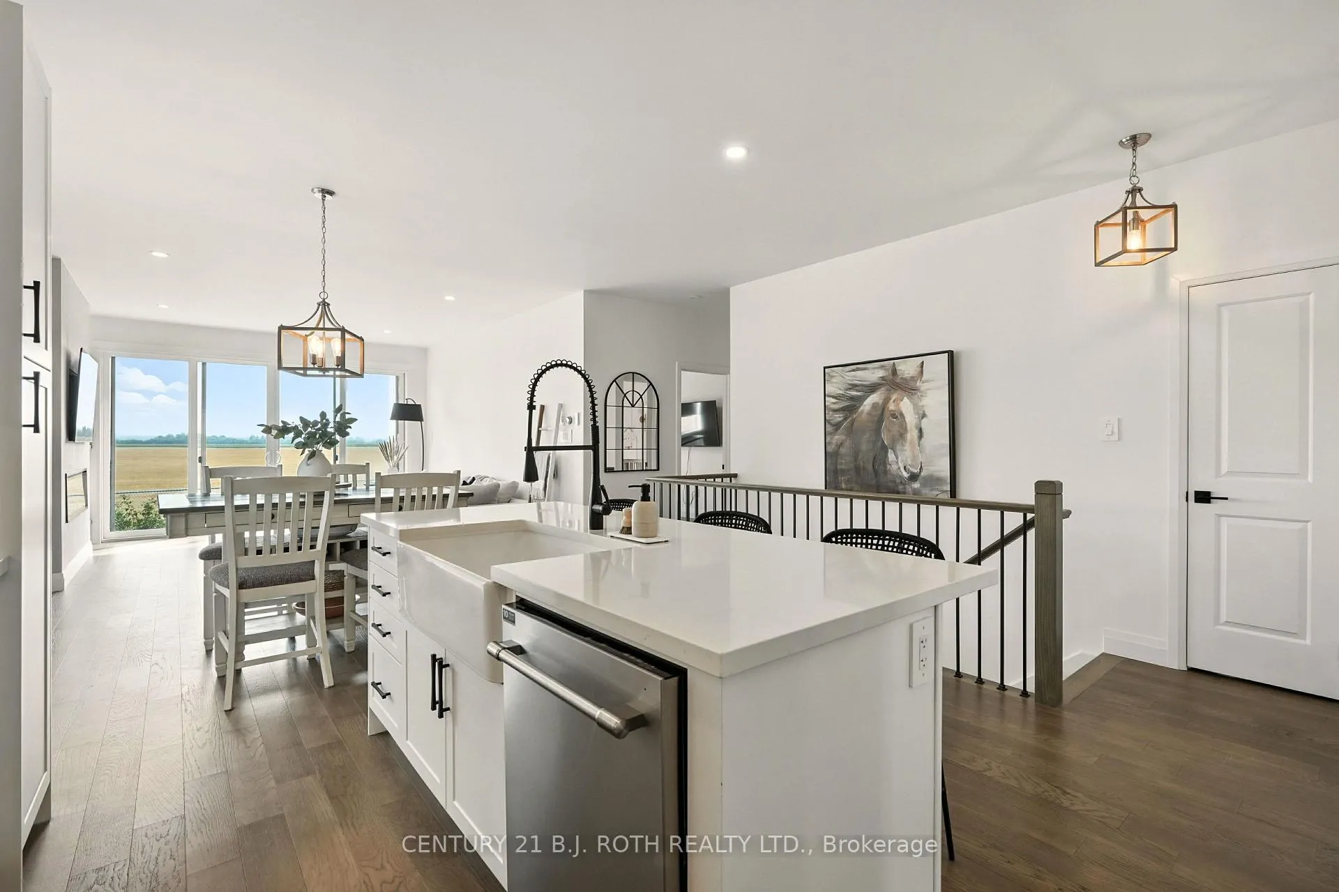 Photo 15 of 124 Ritchie Crescent, Springwater, Elmvale — HOMEH