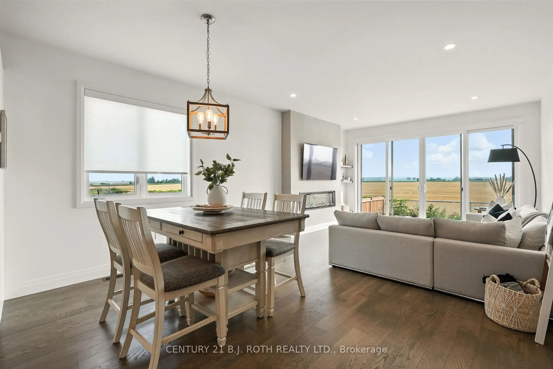 Photo 17 of 124 Ritchie Crescent, Springwater, Elmvale — HOMEH