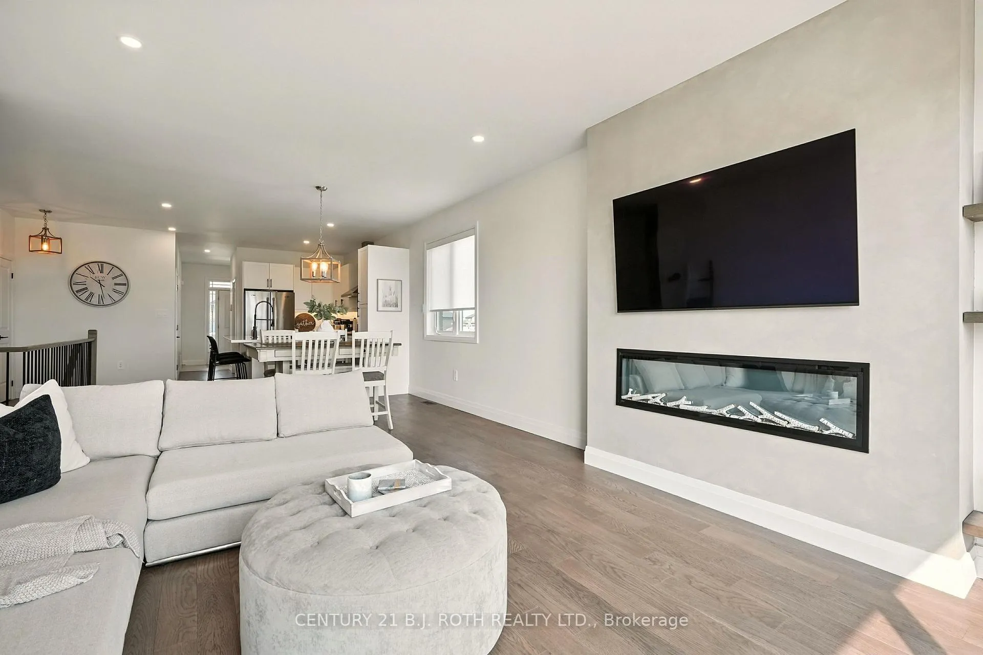 Photo 22 of 124 Ritchie Crescent, Springwater, Elmvale — HOMEH