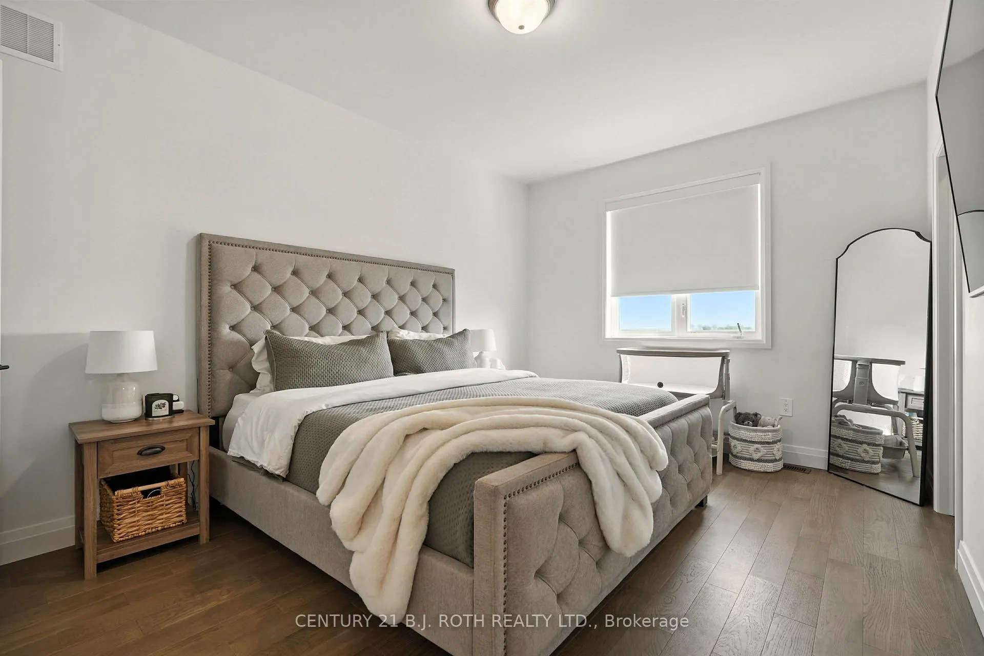 Photo 25 of 124 Ritchie Crescent, Springwater, Elmvale — HOMEH