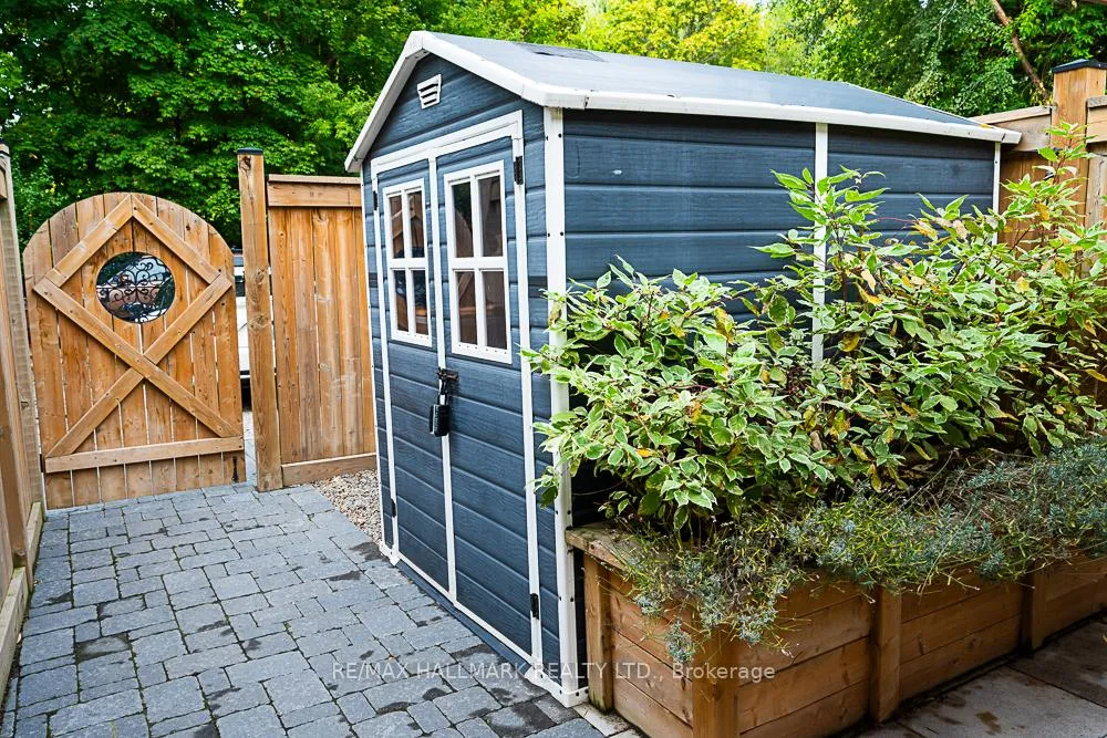 Photo 20 of 3318 Bathurst Street, Toronto, Englemount-Lawrence — HOMEH