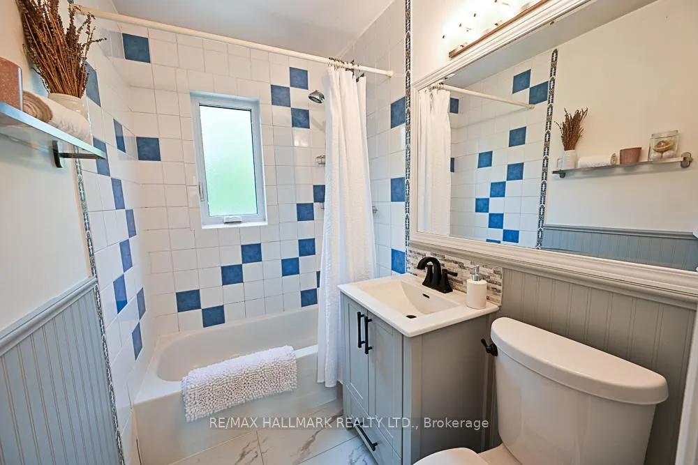 Photo 31 of 3318 Bathurst Street, Toronto, Englemount-Lawrence — HOMEH