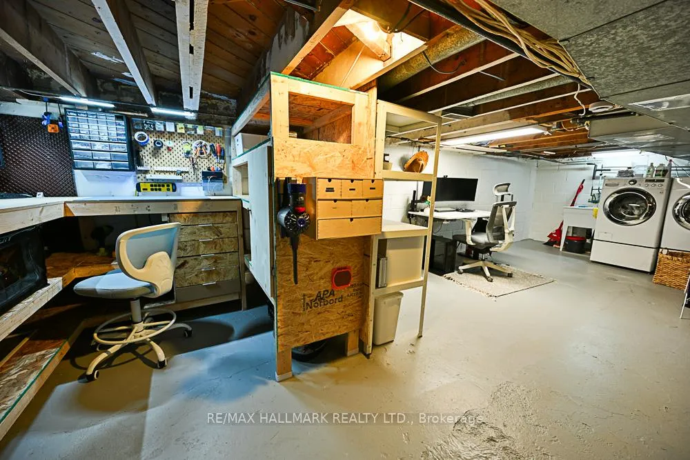 Photo 33 of 3318 Bathurst Street, Toronto, Englemount-Lawrence — HOMEH