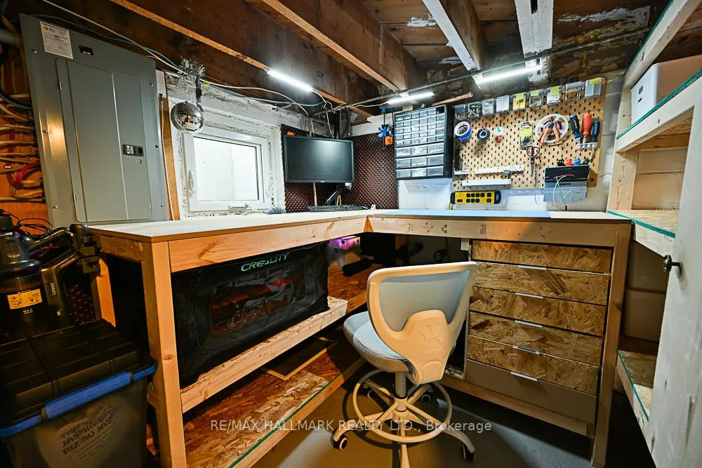 Photo 34 of 3318 Bathurst Street, Toronto, Englemount-Lawrence — HOMEH