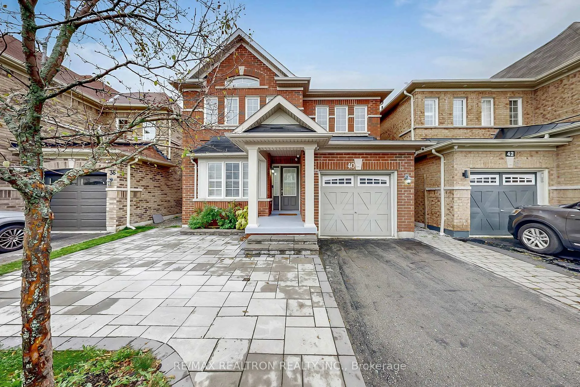 Photo 5 of 40 Oswell Drive, Ajax, Northeast Ajax — HOMEH