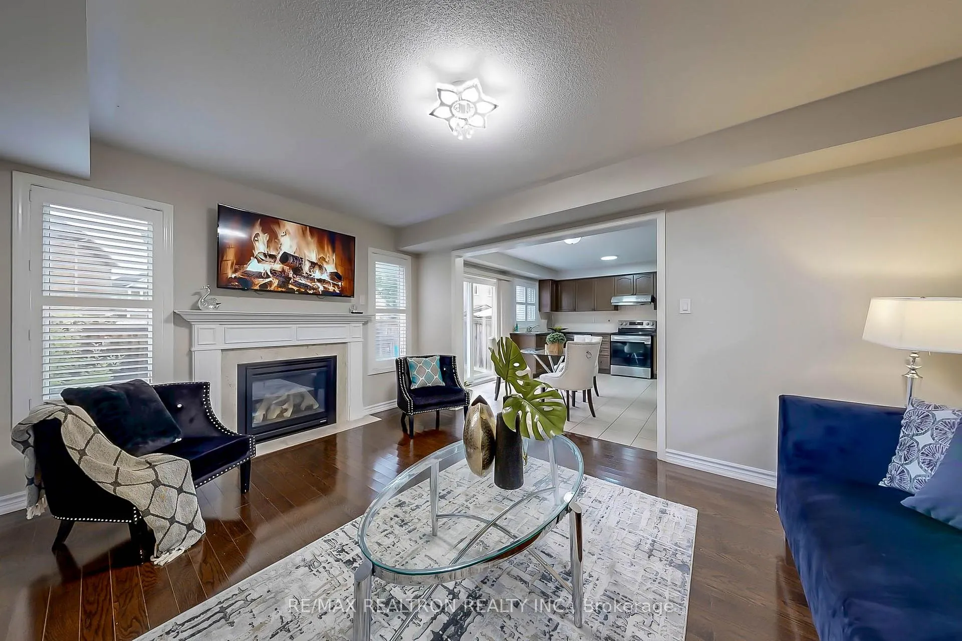 Photo 12 of 40 Oswell Drive, Ajax, Northeast Ajax — HOMEH
