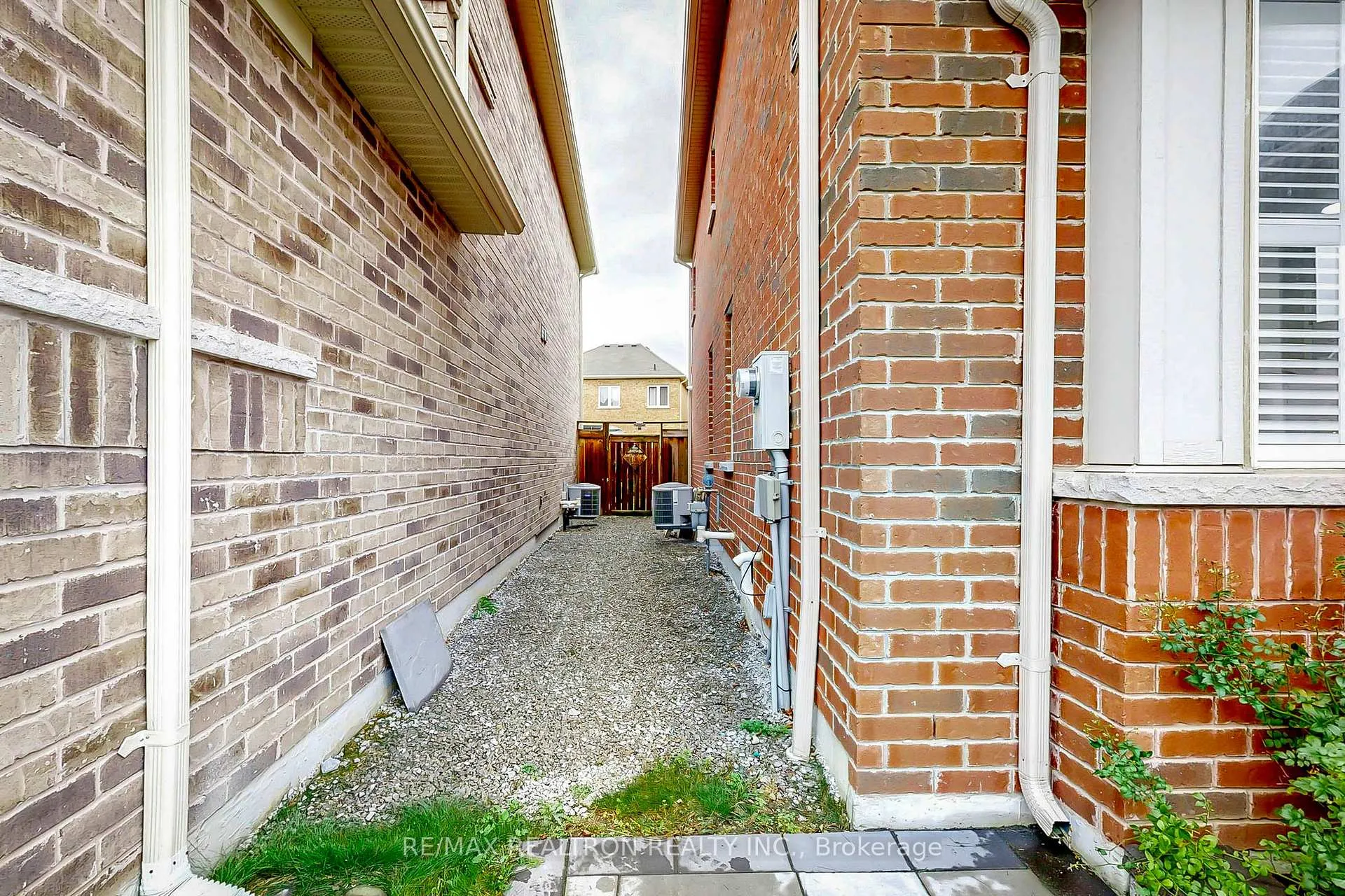 Photo 50 of 40 Oswell Drive, Ajax, Northeast Ajax — HOMEH
