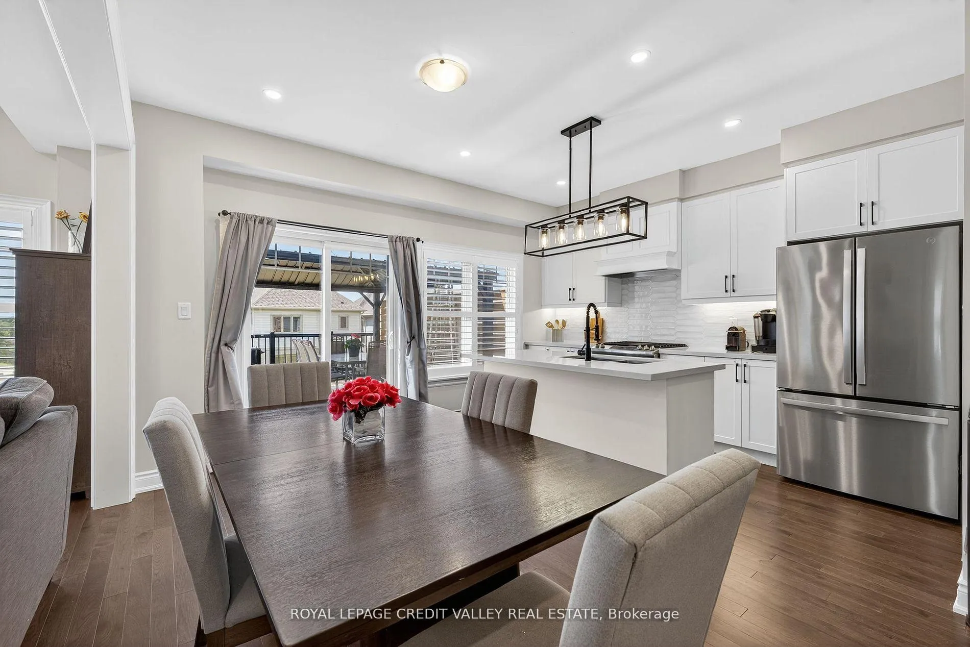 Photo 9 of 29 Janes Crescent, New Tecumseth, Alliston — HOMEH