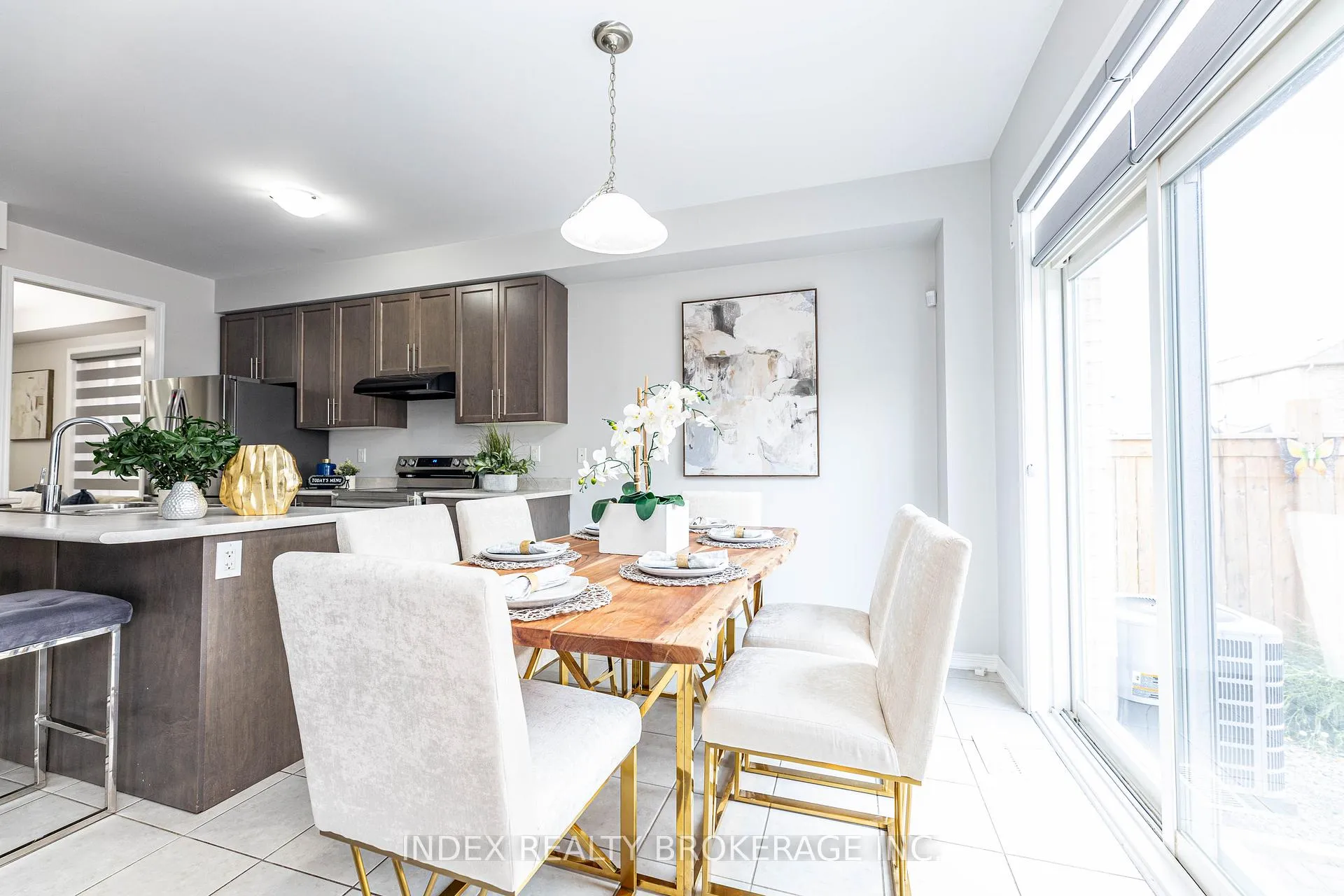 Photo 15 of 7713 Black Maple Drive, Niagara Falls, Brown — HOMEH