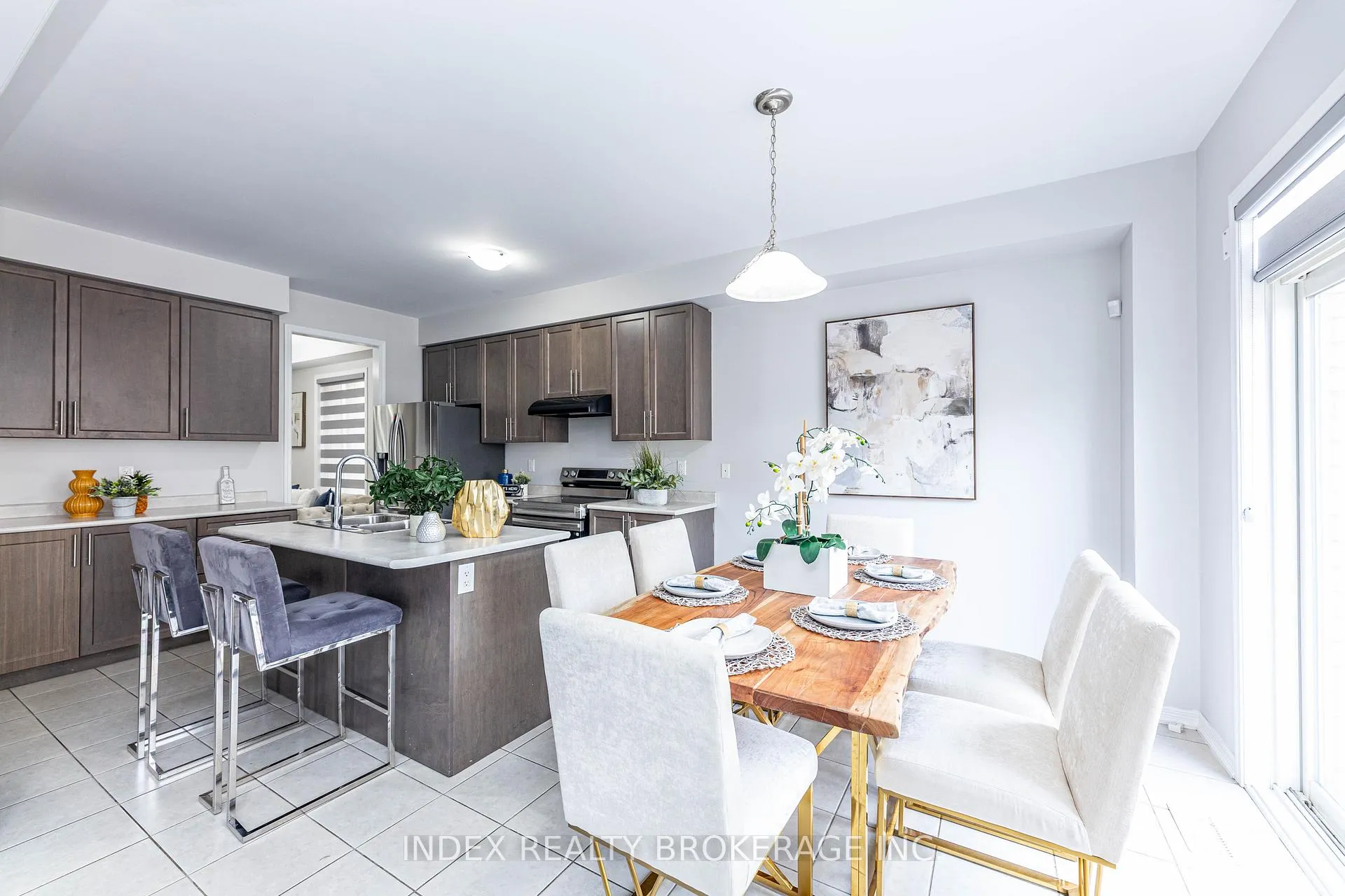 Photo 21 of 7713 Black Maple Drive, Niagara Falls, Brown — HOMEH