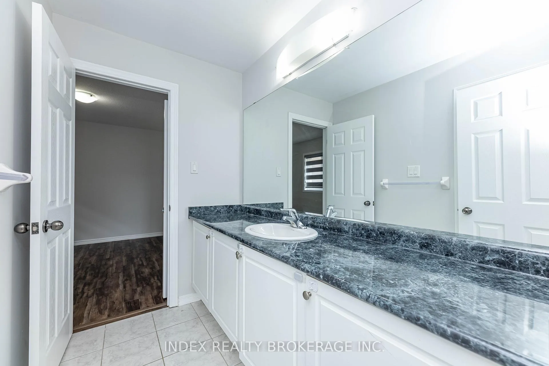 Photo 33 of 7713 Black Maple Drive, Niagara Falls, Brown — HOMEH