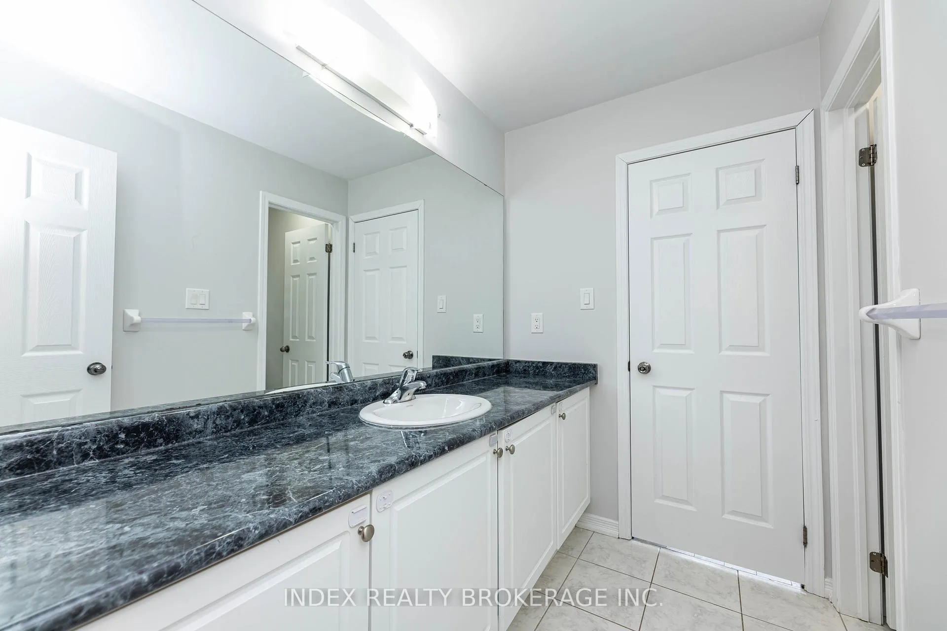 Photo 36 of 7713 Black Maple Drive, Niagara Falls, Brown — HOMEH