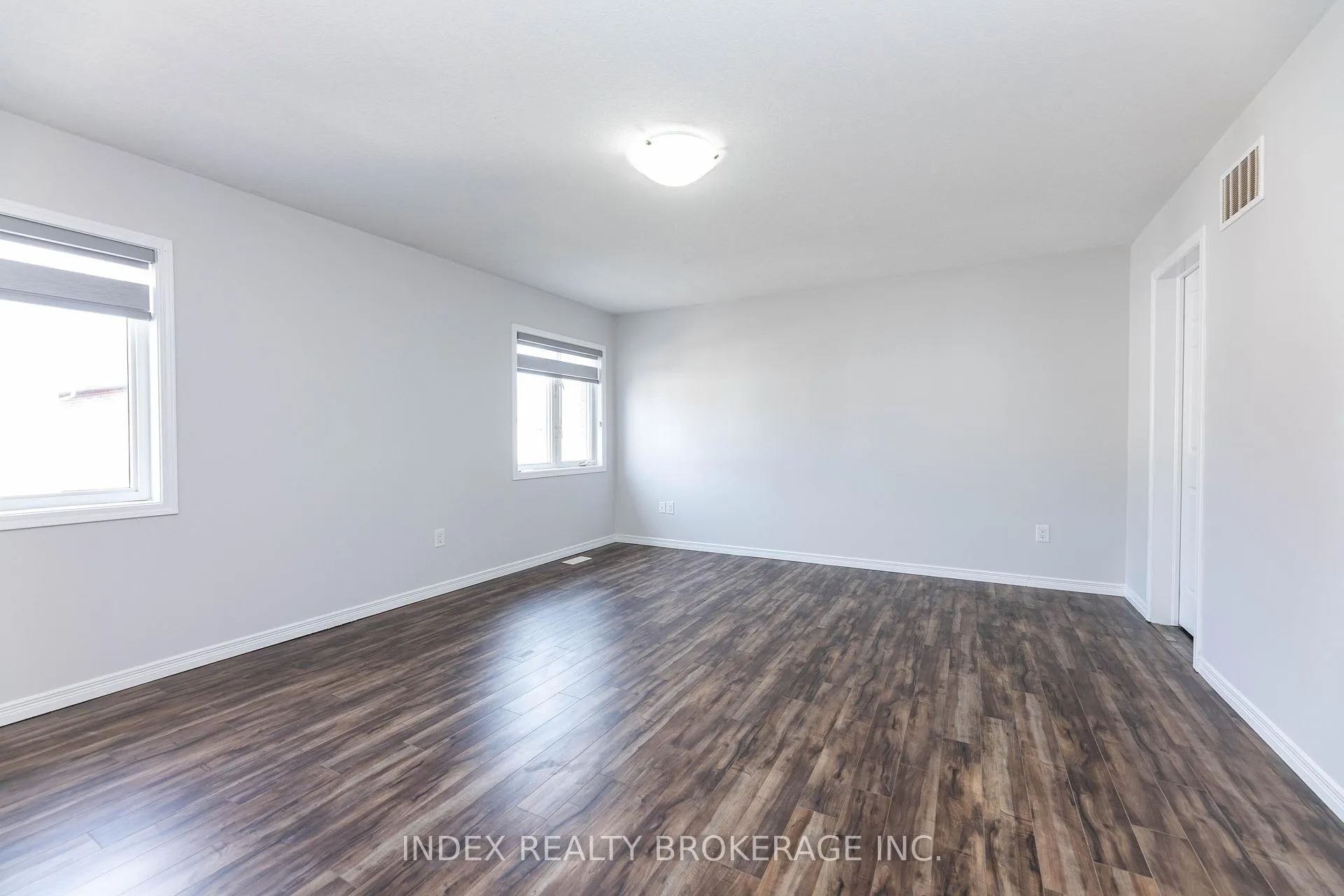 Photo 39 of 7713 Black Maple Drive, Niagara Falls, Brown — HOMEH