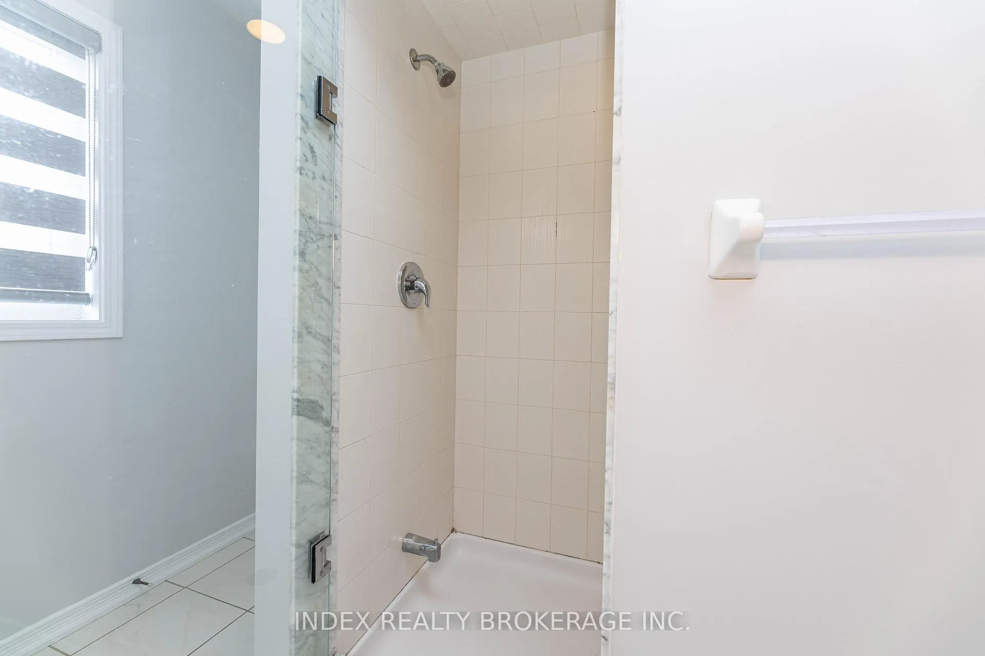 Photo 44 of 7713 Black Maple Drive, Niagara Falls, Brown — HOMEH