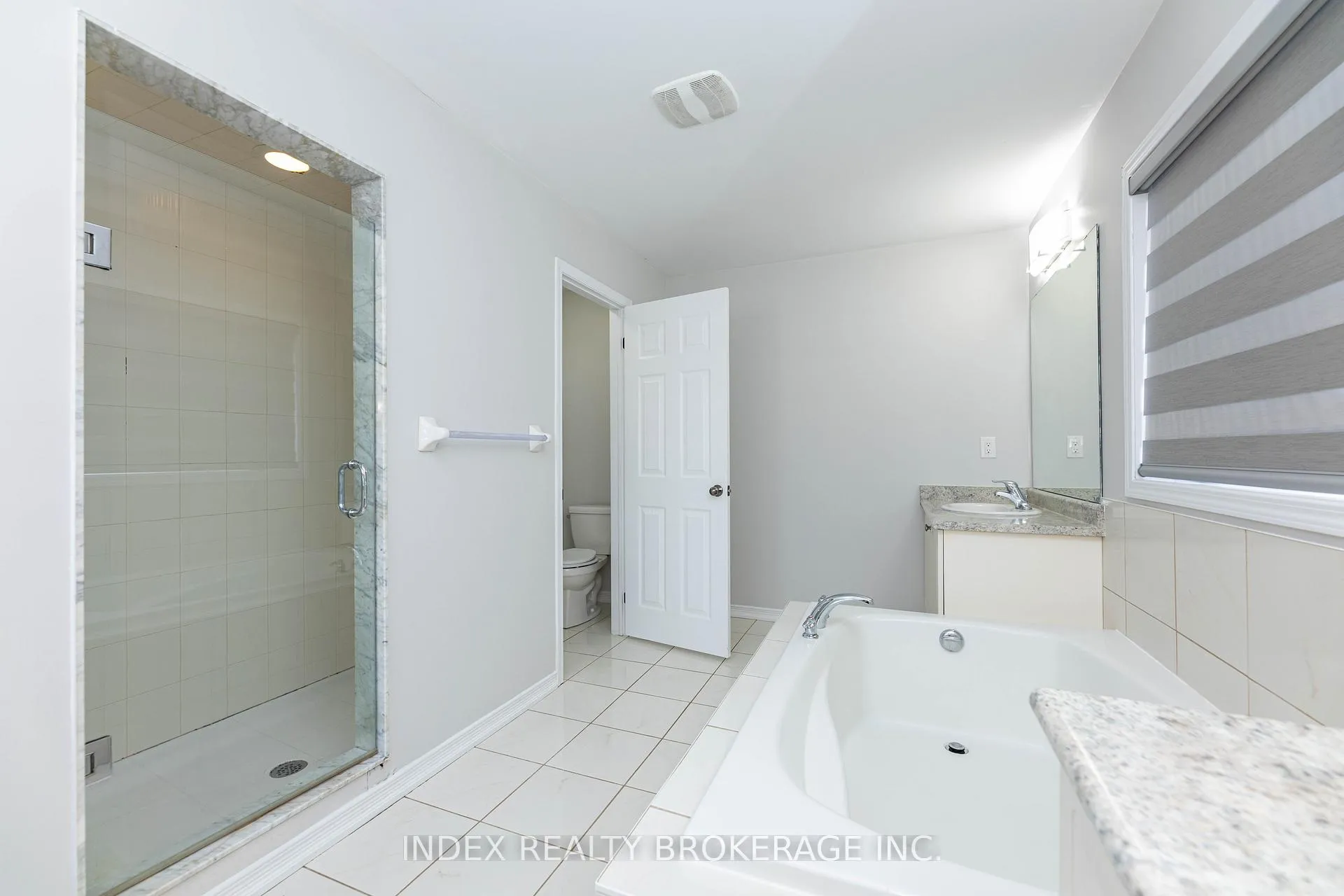 Photo 45 of 7713 Black Maple Drive, Niagara Falls, Brown — HOMEH