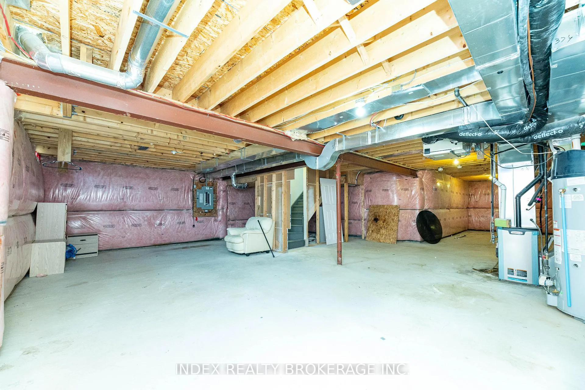Photo 48 of 7713 Black Maple Drive, Niagara Falls, Brown — HOMEH