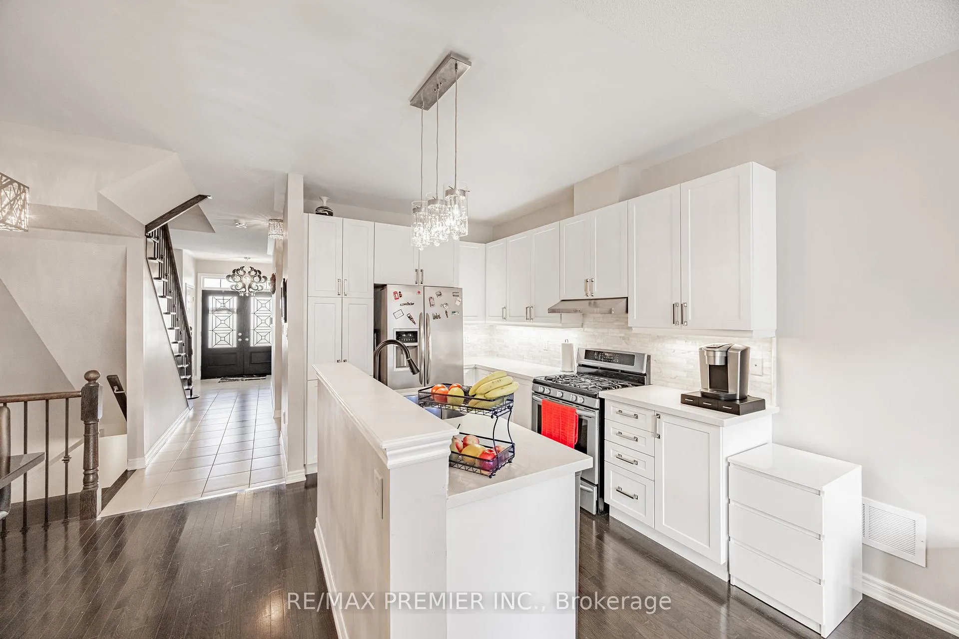 Photo 6 of 935 Transom Crescent, Milton, Willmott — HOMEH