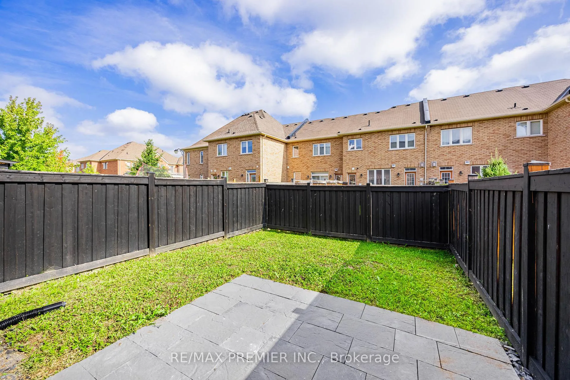 Photo 30 of 935 Transom Crescent, Milton, Willmott — HOMEH