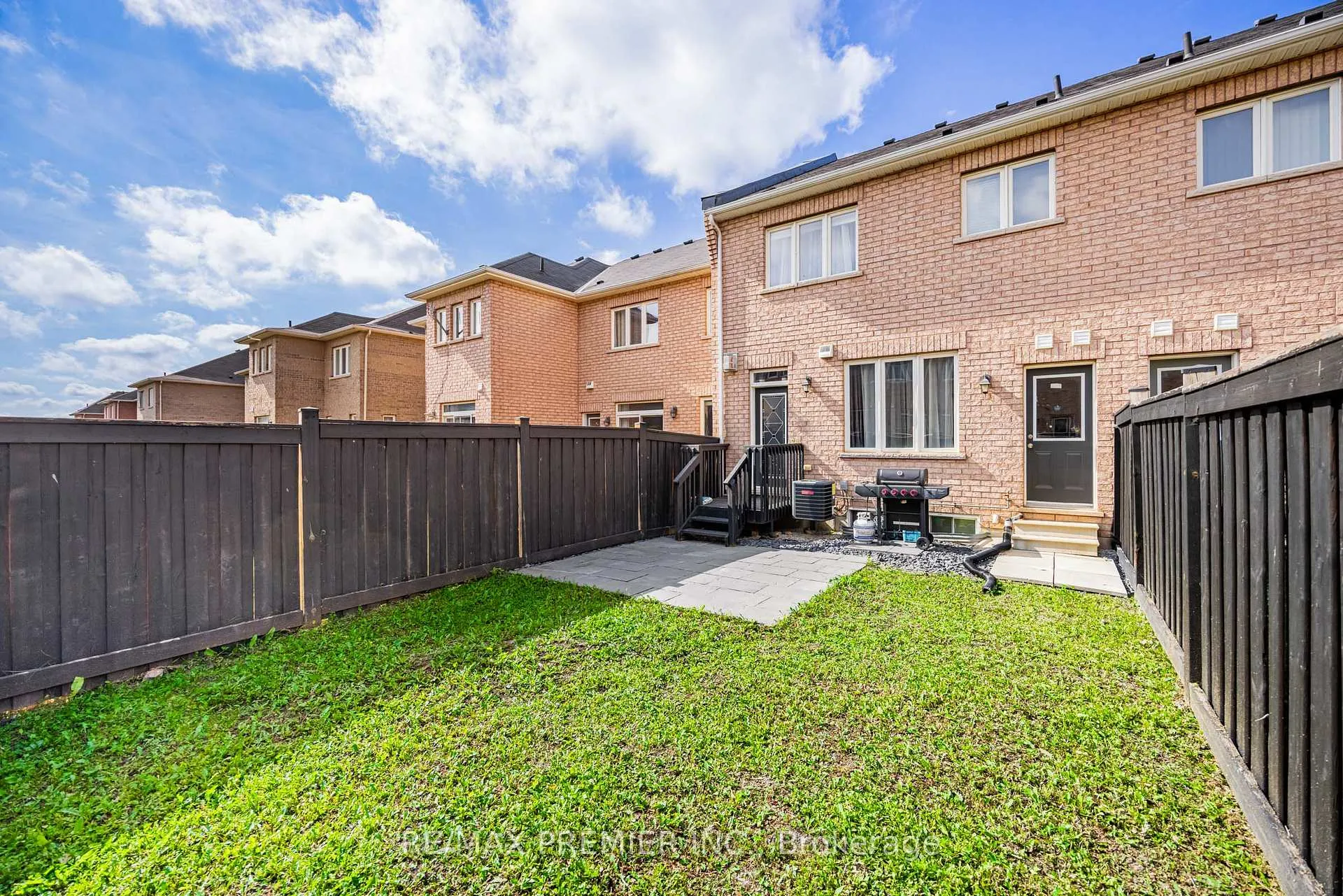 Photo 31 of 935 Transom Crescent, Milton, Willmott — HOMEH