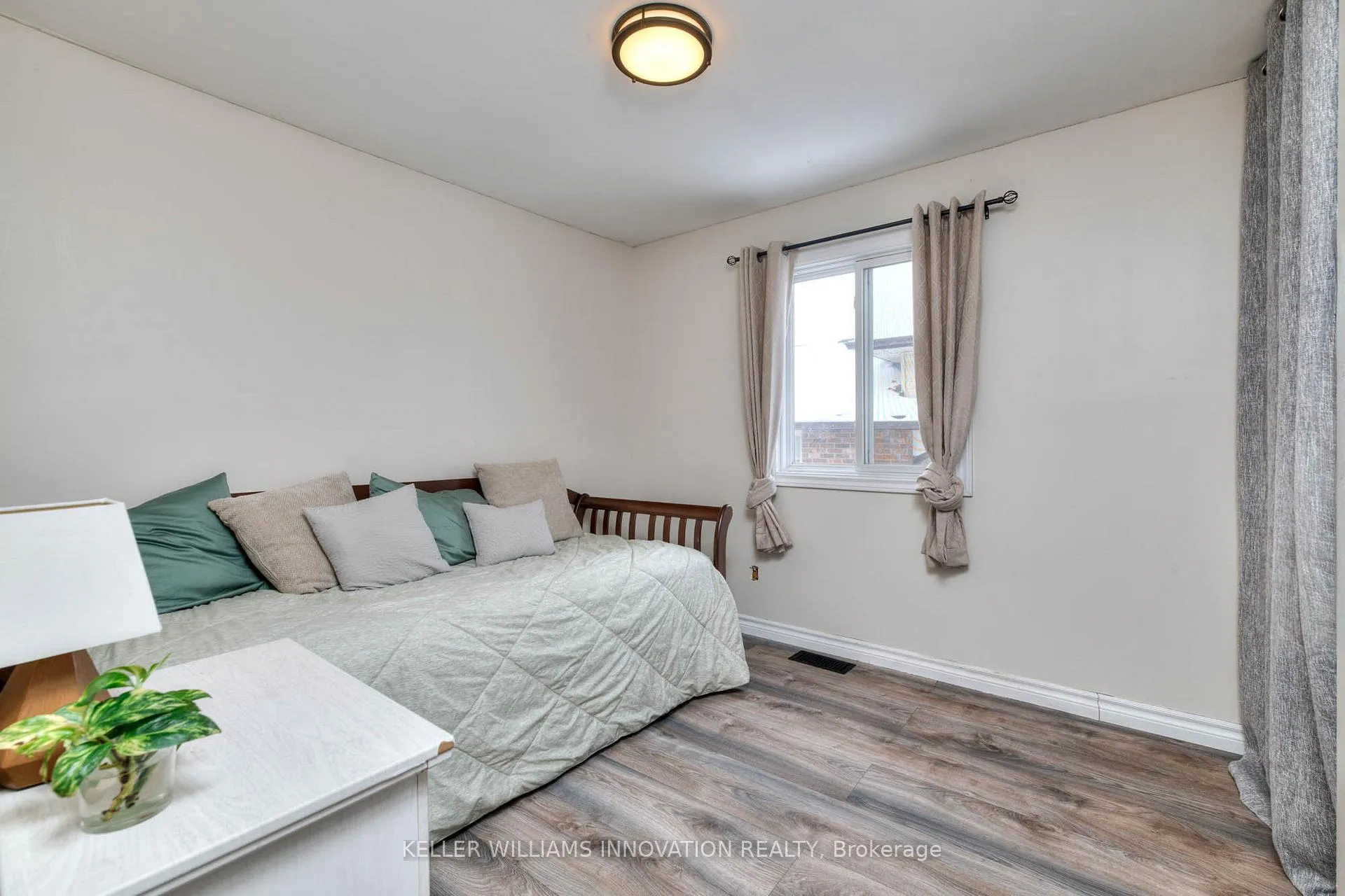 Photo 17 of 50 Old Forest Crescent, Kitchener — HOMEH