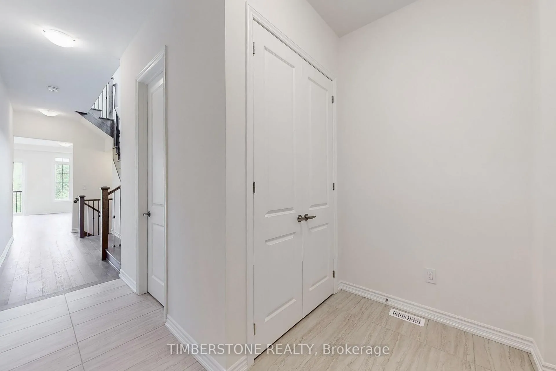 Photo 14 of 1044 Pisces Trail, Pickering, Rural Pickering — HOMEH