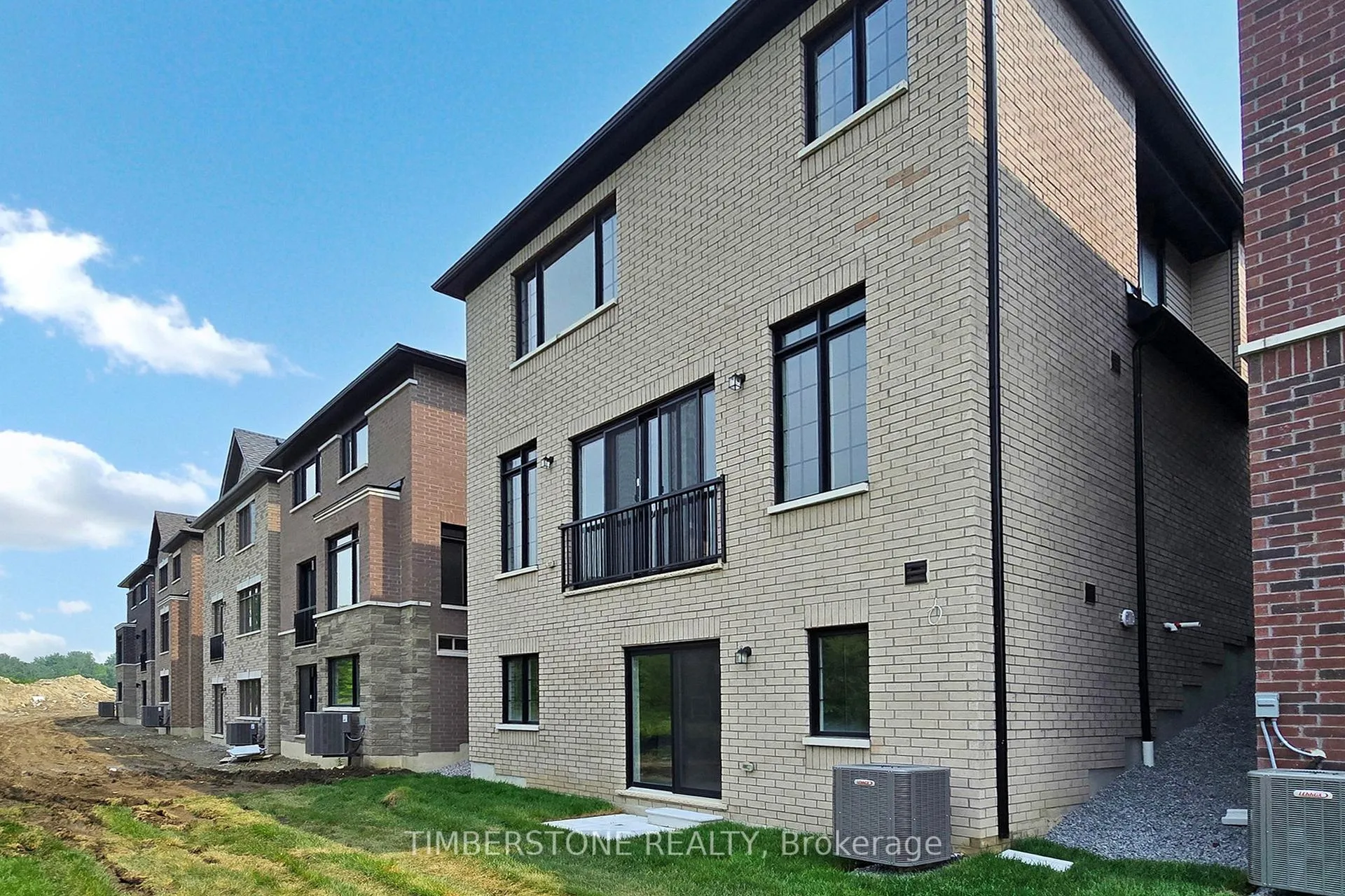 Photo 40 of 1044 Pisces Trail, Pickering, Rural Pickering — HOMEH