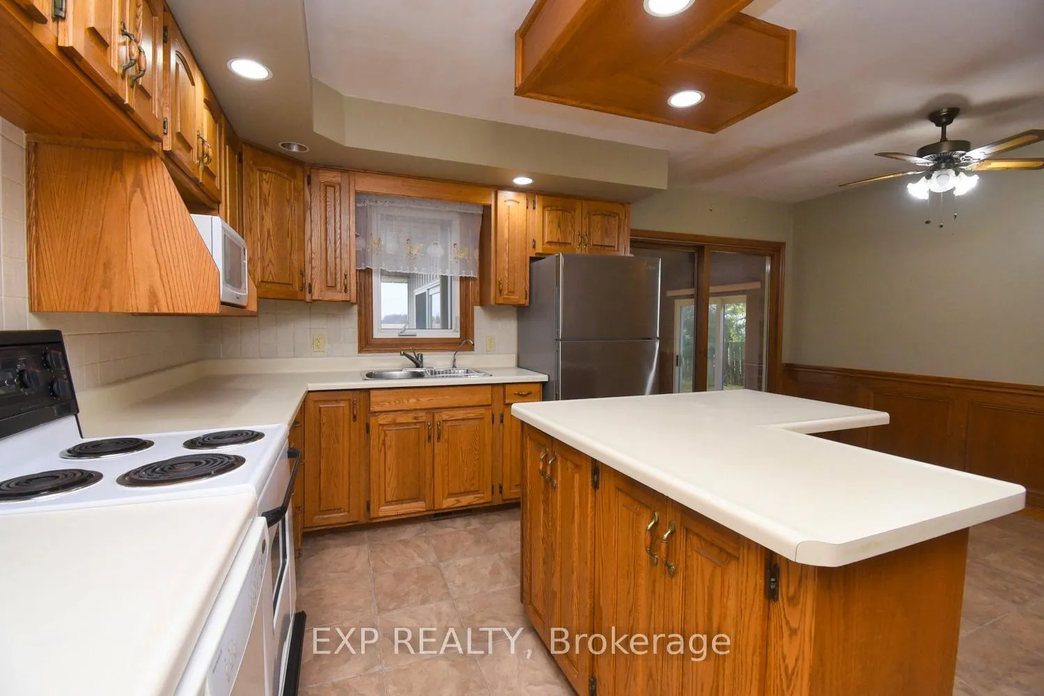 Photo 11 of 1428 Norfolk County 19 Road E, Norfolk, Bealton — HOMEH