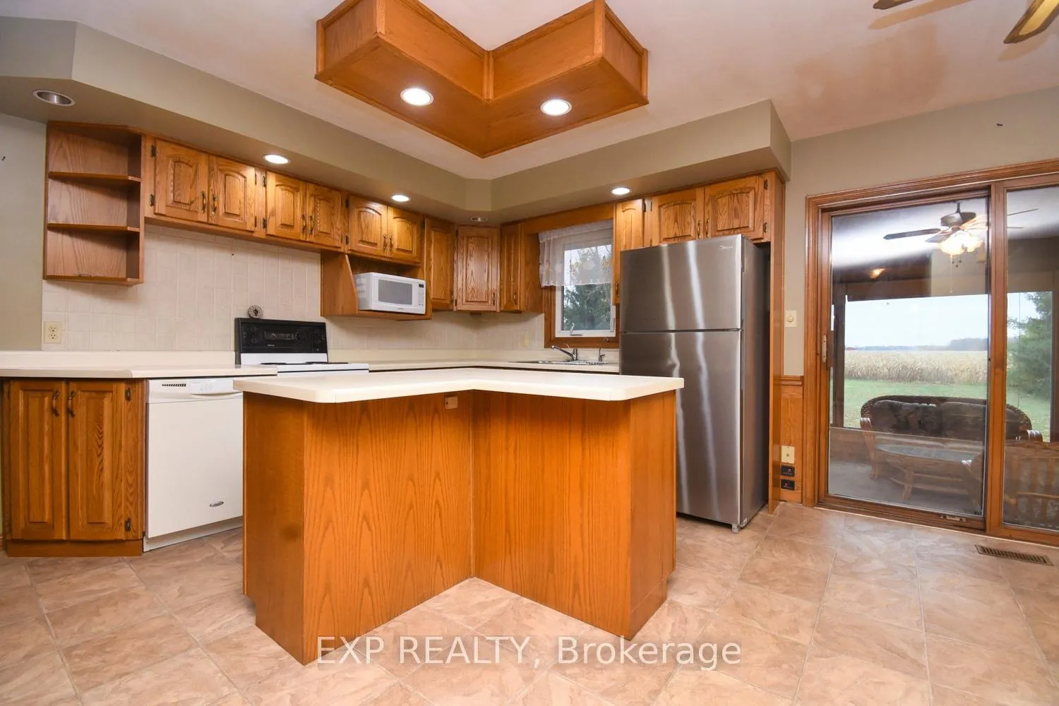 Photo 12 of 1428 Norfolk County 19 Road E, Norfolk, Bealton — HOMEH
