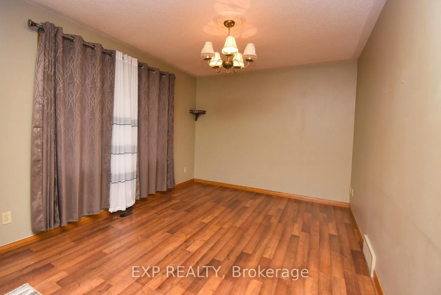 Photo 21 of 1428 Norfolk County 19 Road E, Norfolk, Bealton — HOMEH