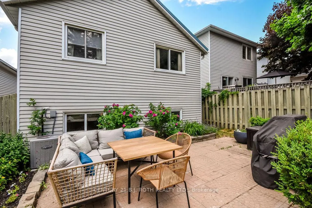 Photo 5 of 57 D'ambrosio Drive, Barrie, Painswick North — HOMEH