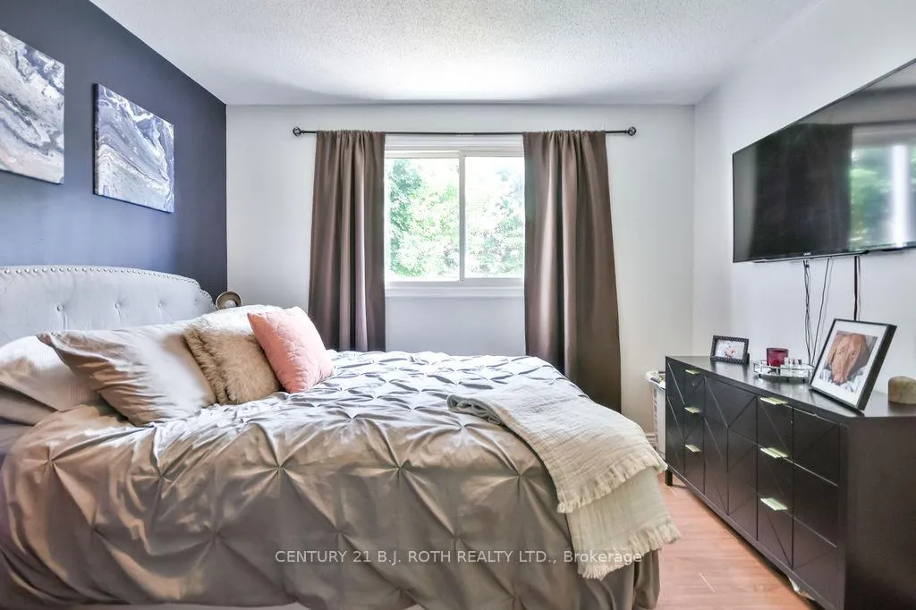 Photo 15 of 57 D'ambrosio Drive, Barrie, Painswick North — HOMEH