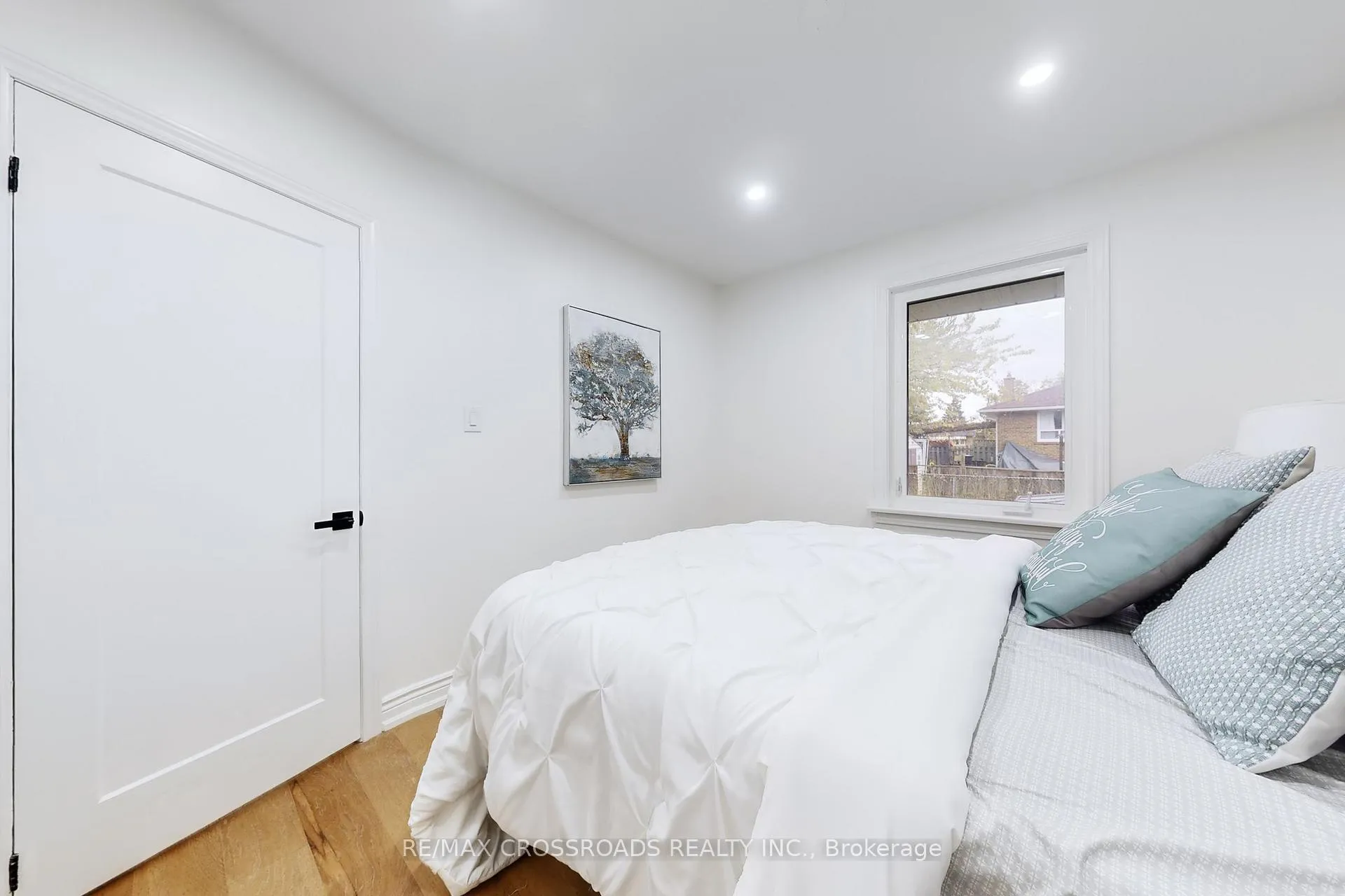 Photo 24 of 60 Droxford Avenue, Scarborough, Wexford-Maryvale — HOMEH