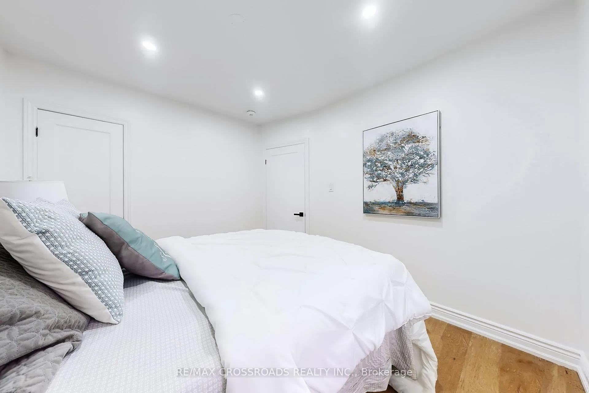 Photo 25 of 60 Droxford Avenue, Scarborough, Wexford-Maryvale — HOMEH