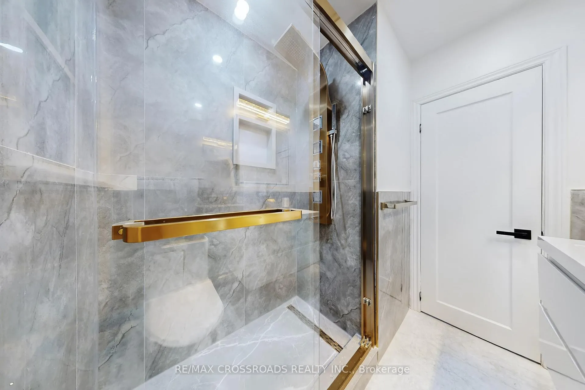 Photo 29 of 60 Droxford Avenue, Scarborough, Wexford-Maryvale — HOMEH
