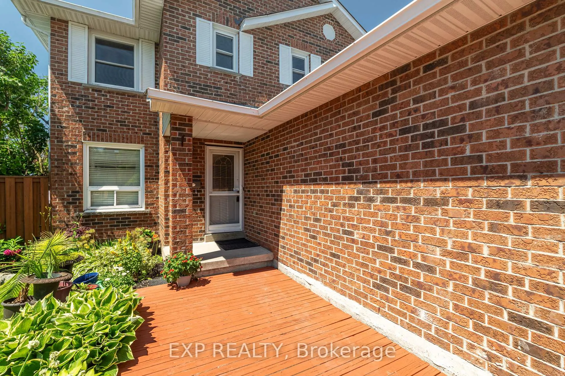 Photo 2 of 12 Empson Court, Ajax, South West — HOMEH