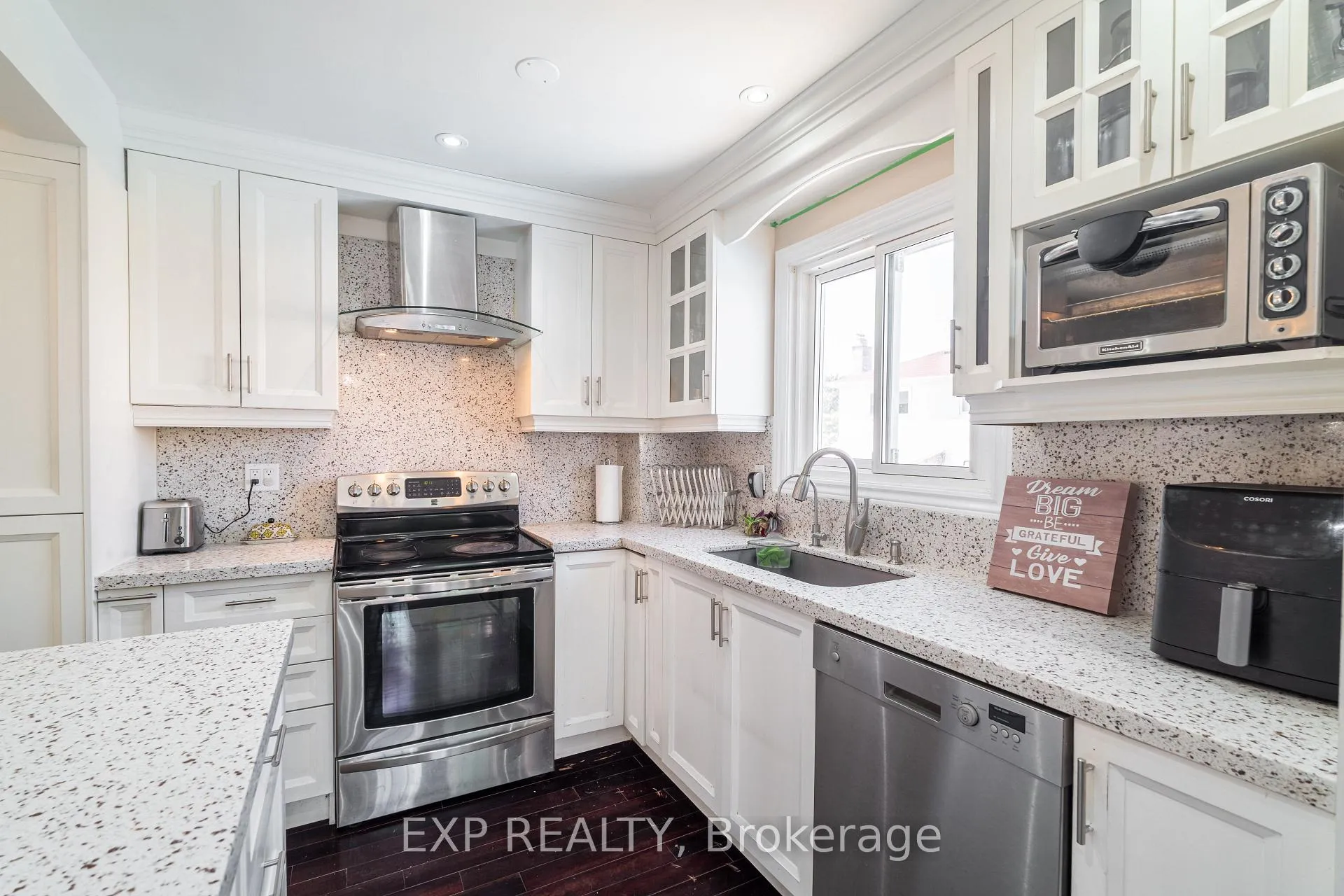 Photo 6 of 12 Empson Court, Ajax, South West — HOMEH