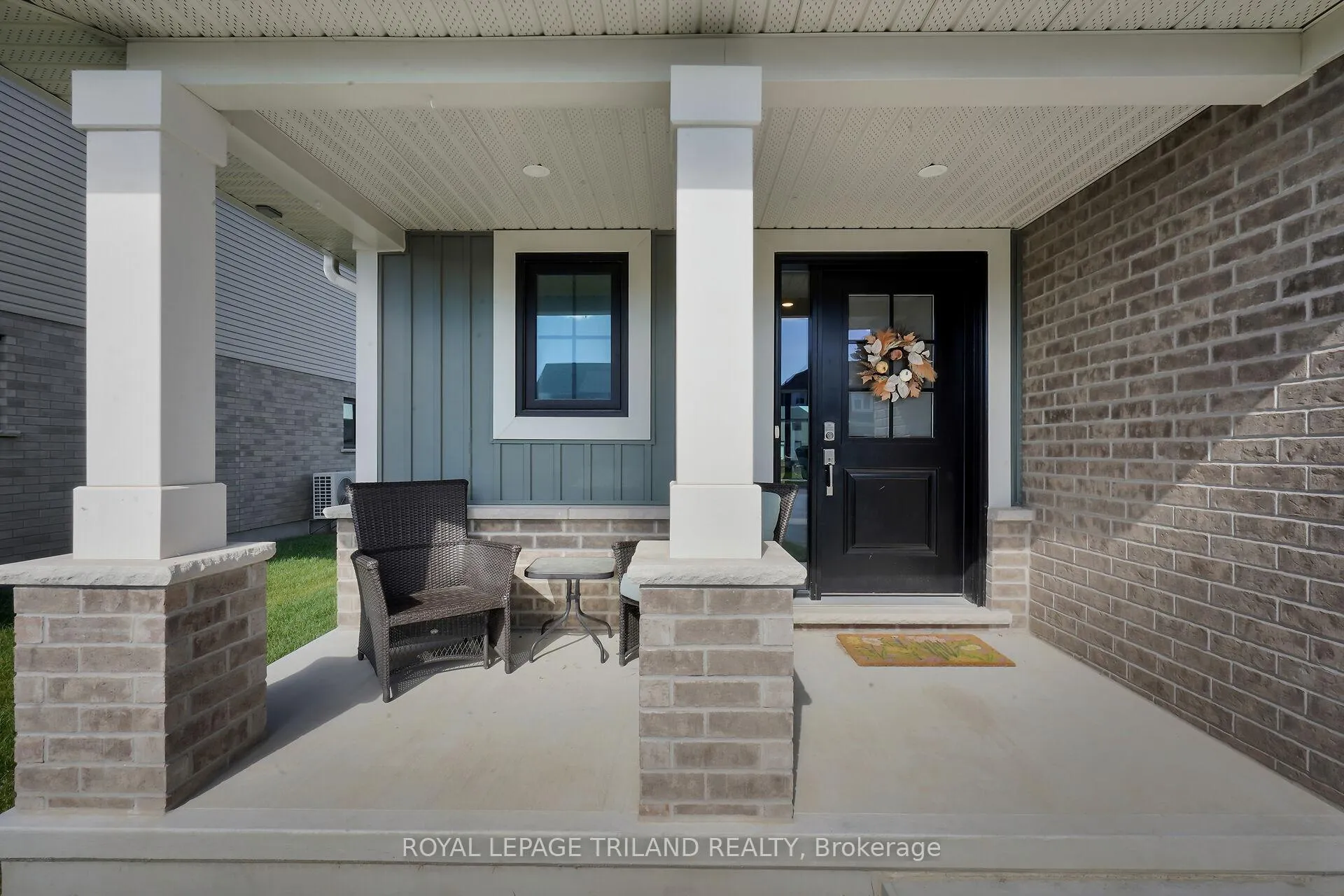 Photo 4 of 103 Empire Parkway, St. Thomas — HOMEH