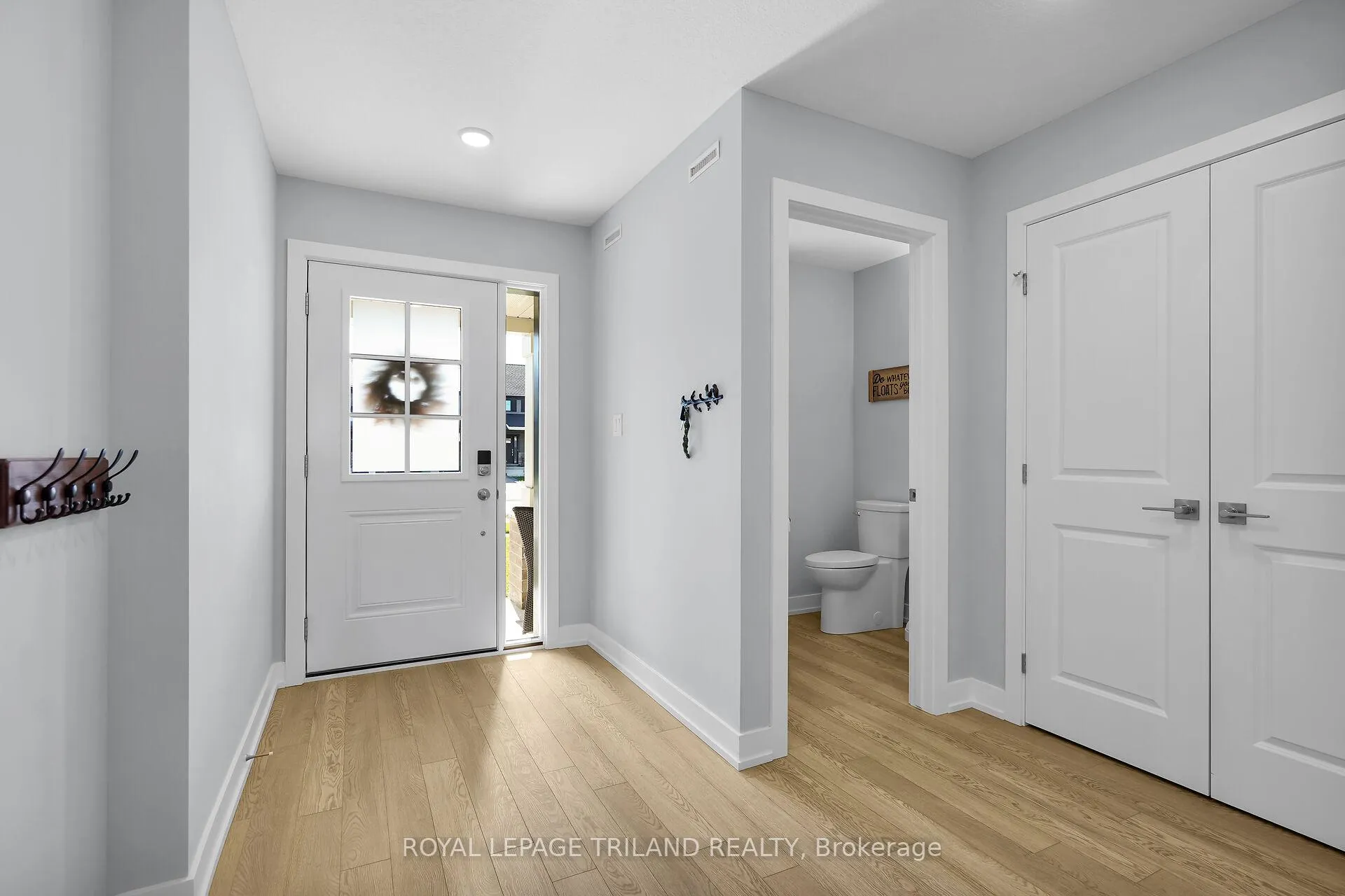 Photo 7 of 103 Empire Parkway, St. Thomas — HOMEH