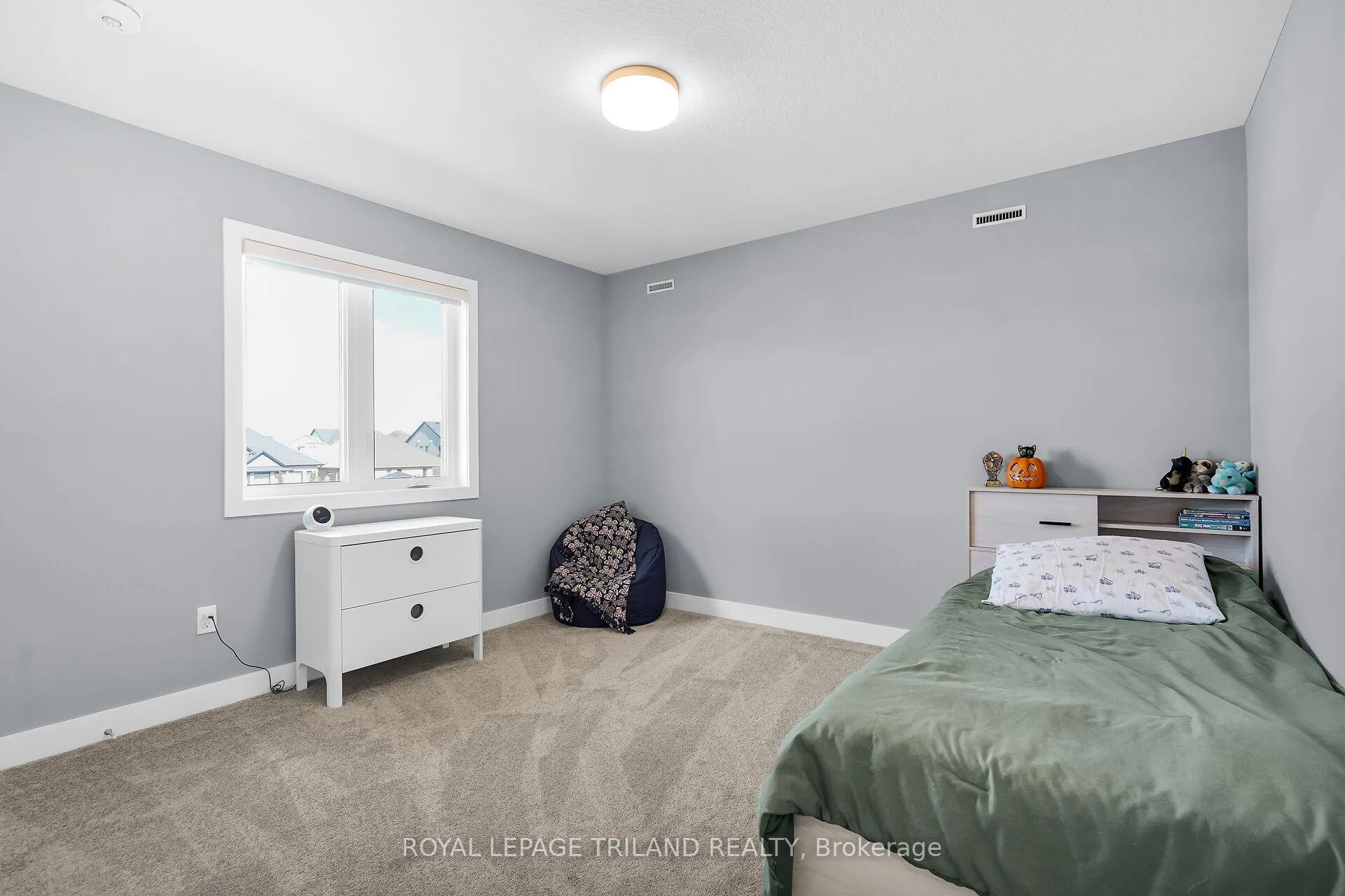 Photo 26 of 103 Empire Parkway, St. Thomas — HOMEH