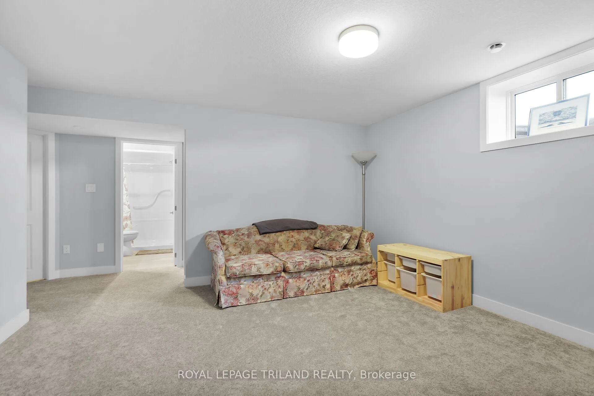 Photo 32 of 103 Empire Parkway, St. Thomas — HOMEH