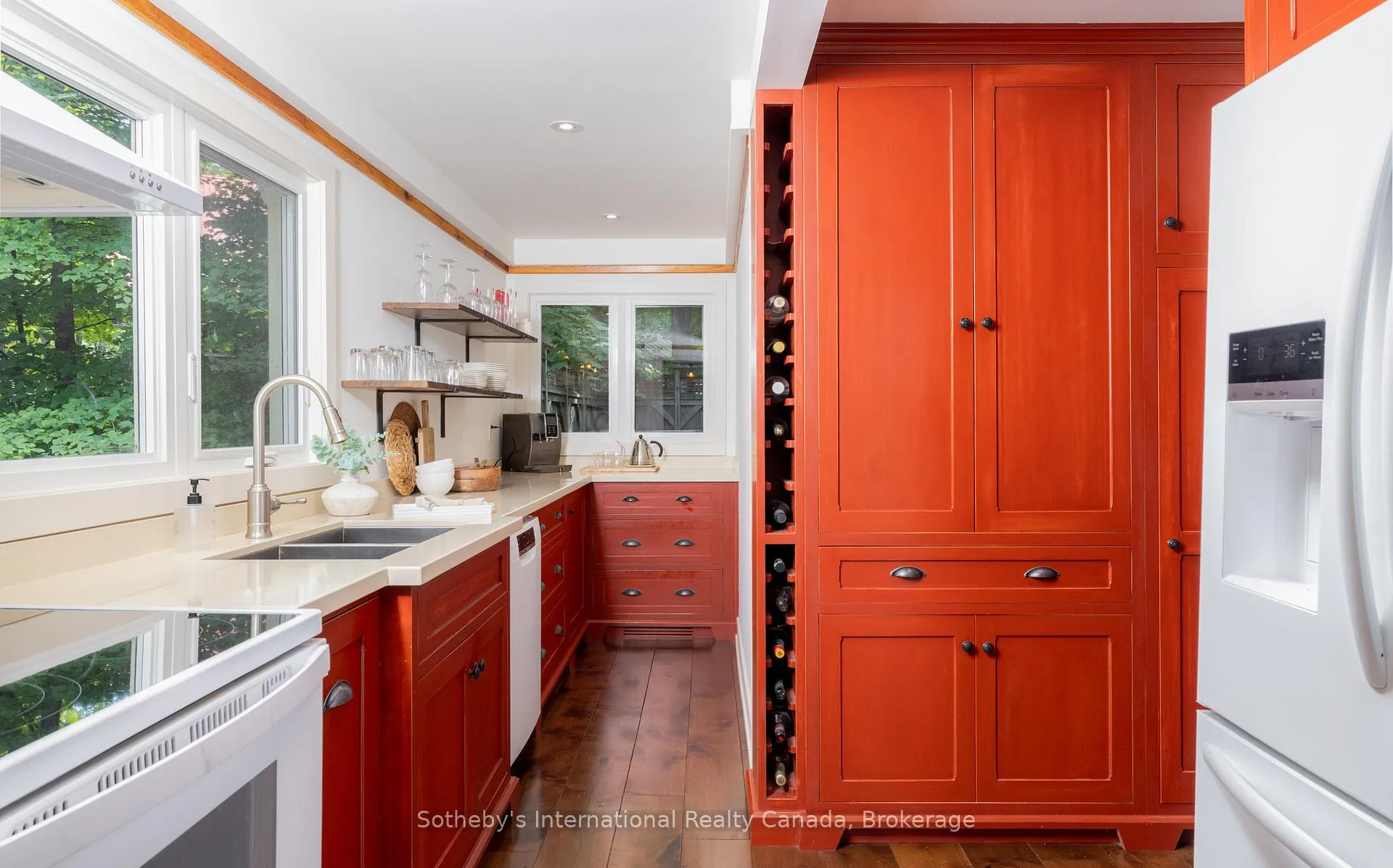 Photo 11 of 131 Kitzbuhl Crescent, Blue Mountains — HOMEH