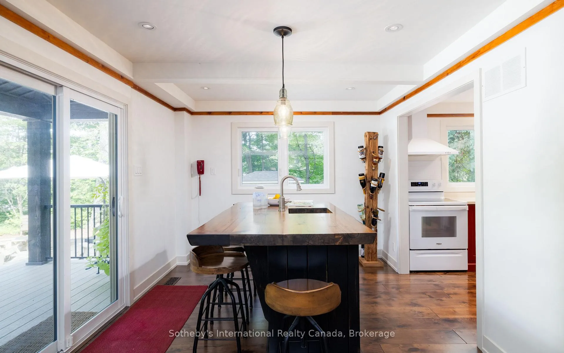 Photo 14 of 131 Kitzbuhl Crescent, Blue Mountains — HOMEH