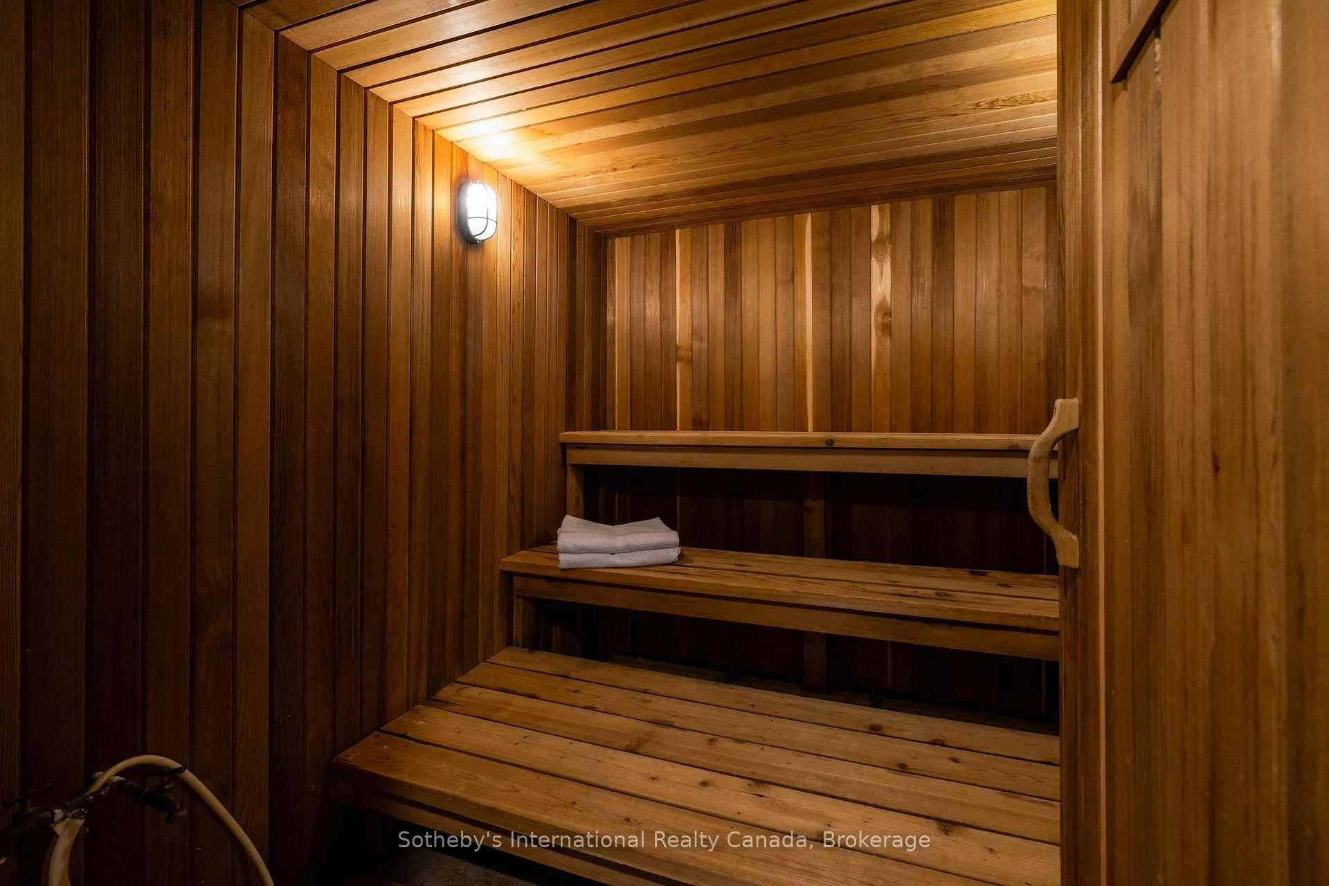 Photo 31 of 131 Kitzbuhl Crescent, Blue Mountains — HOMEH