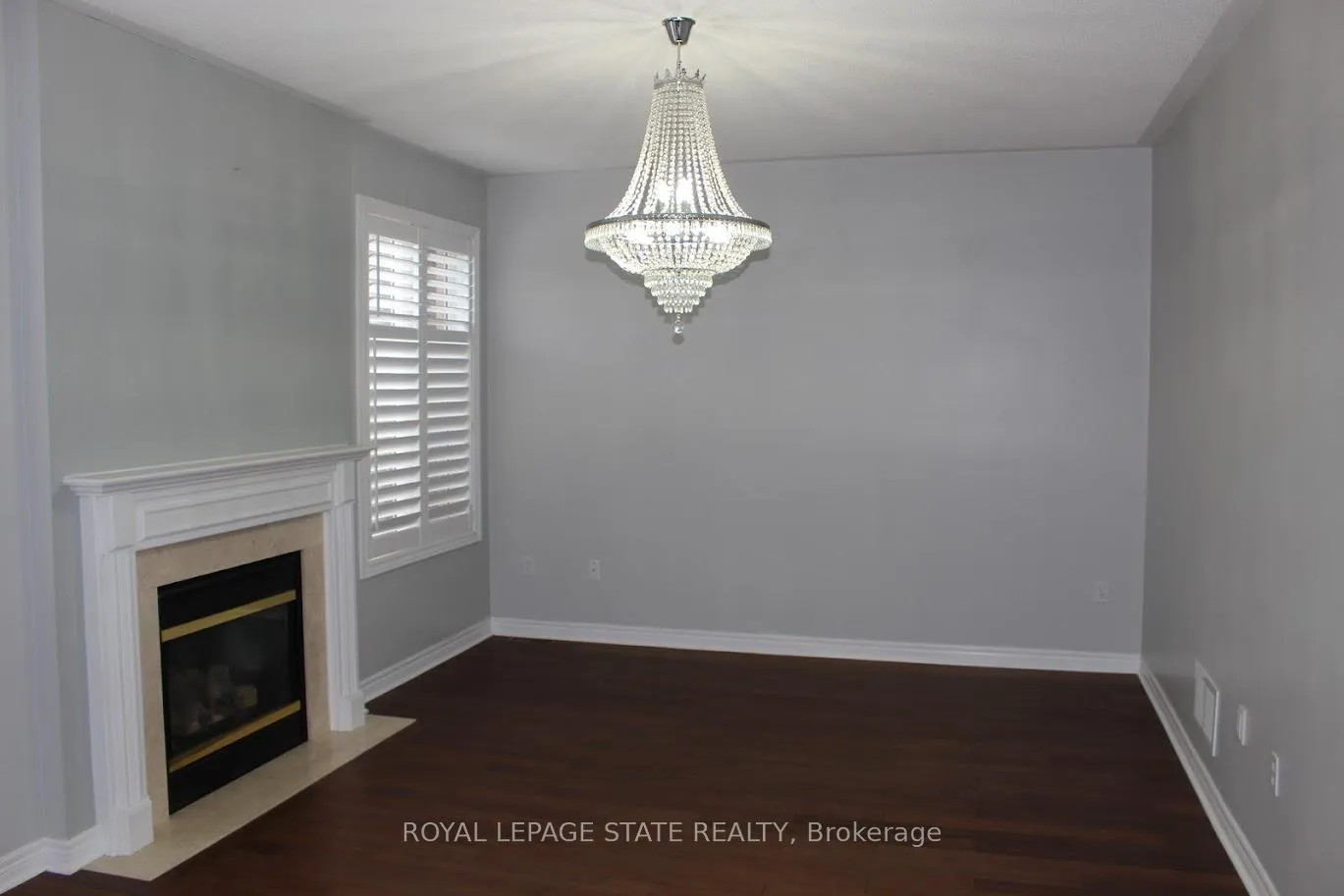 Photo 3 of 2128 Blackforest Crescent, Oakville, Westmount — HOMEH