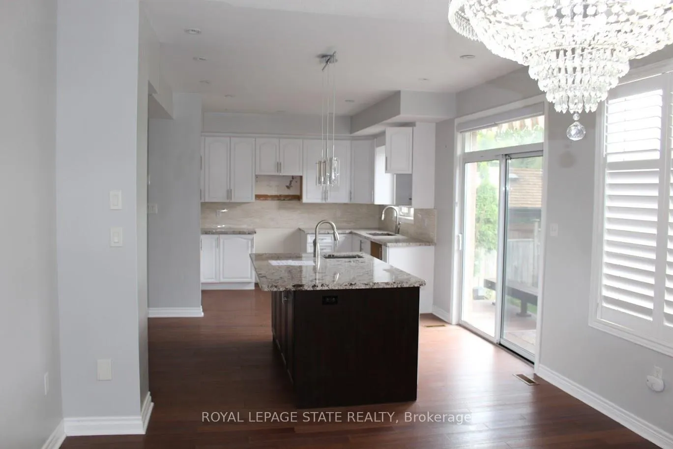 Photo 6 of 2128 Blackforest Crescent, Oakville, Westmount — HOMEH